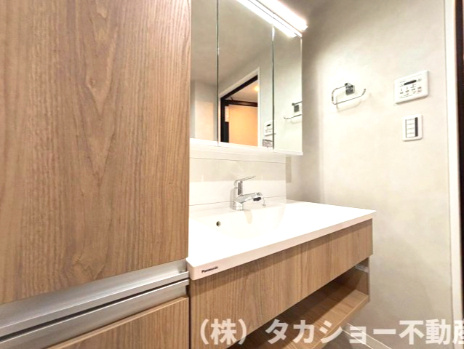 ライオンズステーションプラザ西千葉の独立洗面台