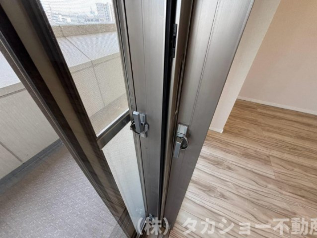 ライオンズステーションプラザ西千葉のその他|バルコニー側の窓は二重サッシになっております。