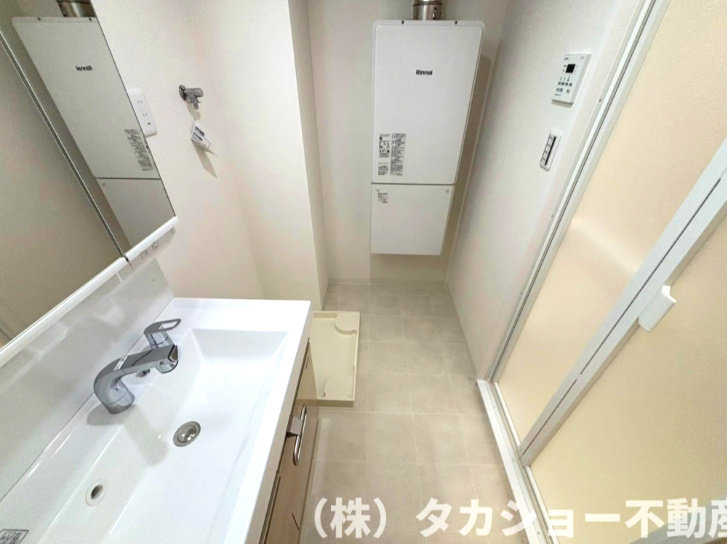 東建検見川マンションB棟のランドリースペース