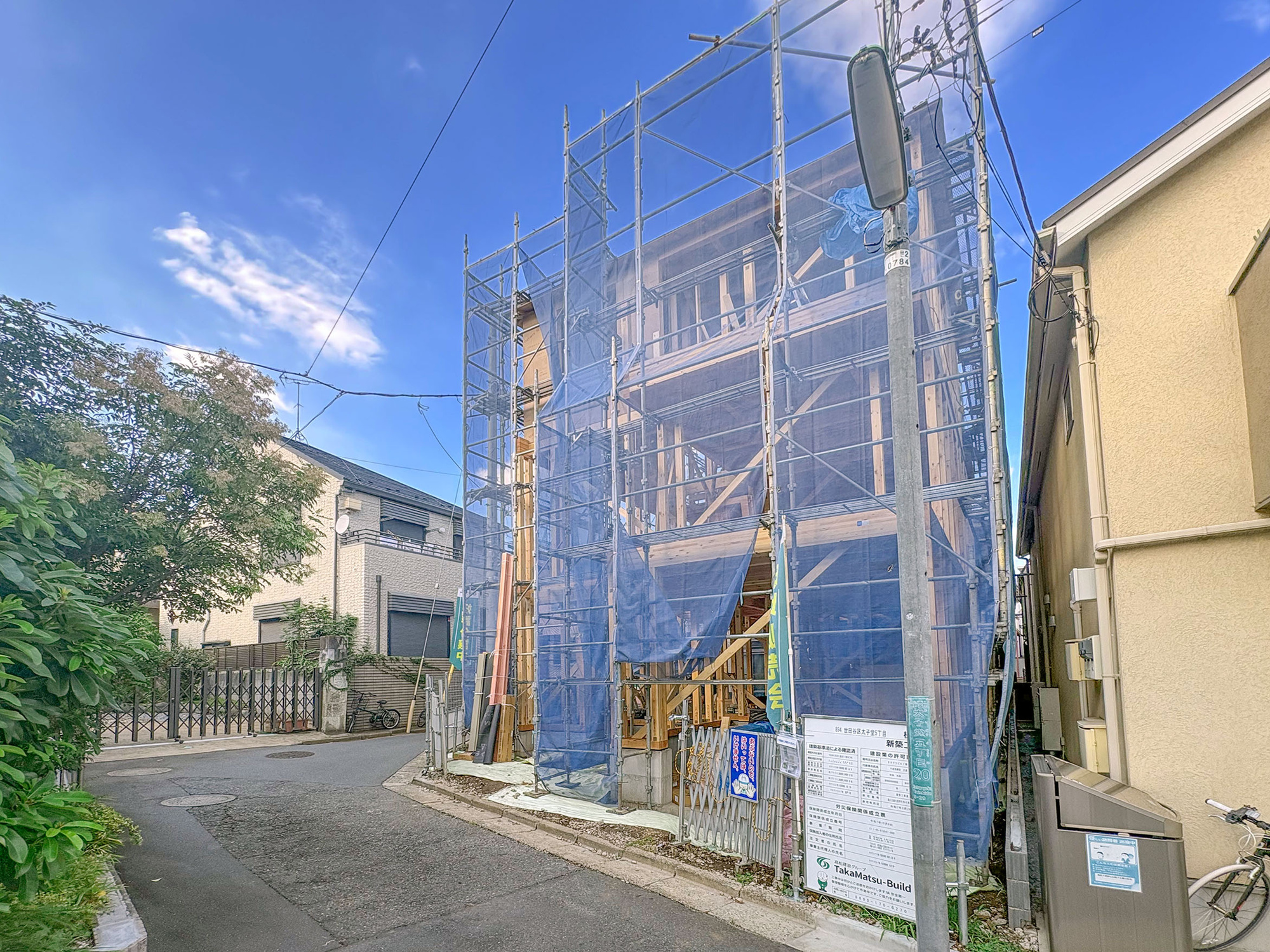 新築分譲［ミラクラス太子堂］の前面道路含む現地写真|販売現地外観（８月06日撮影）