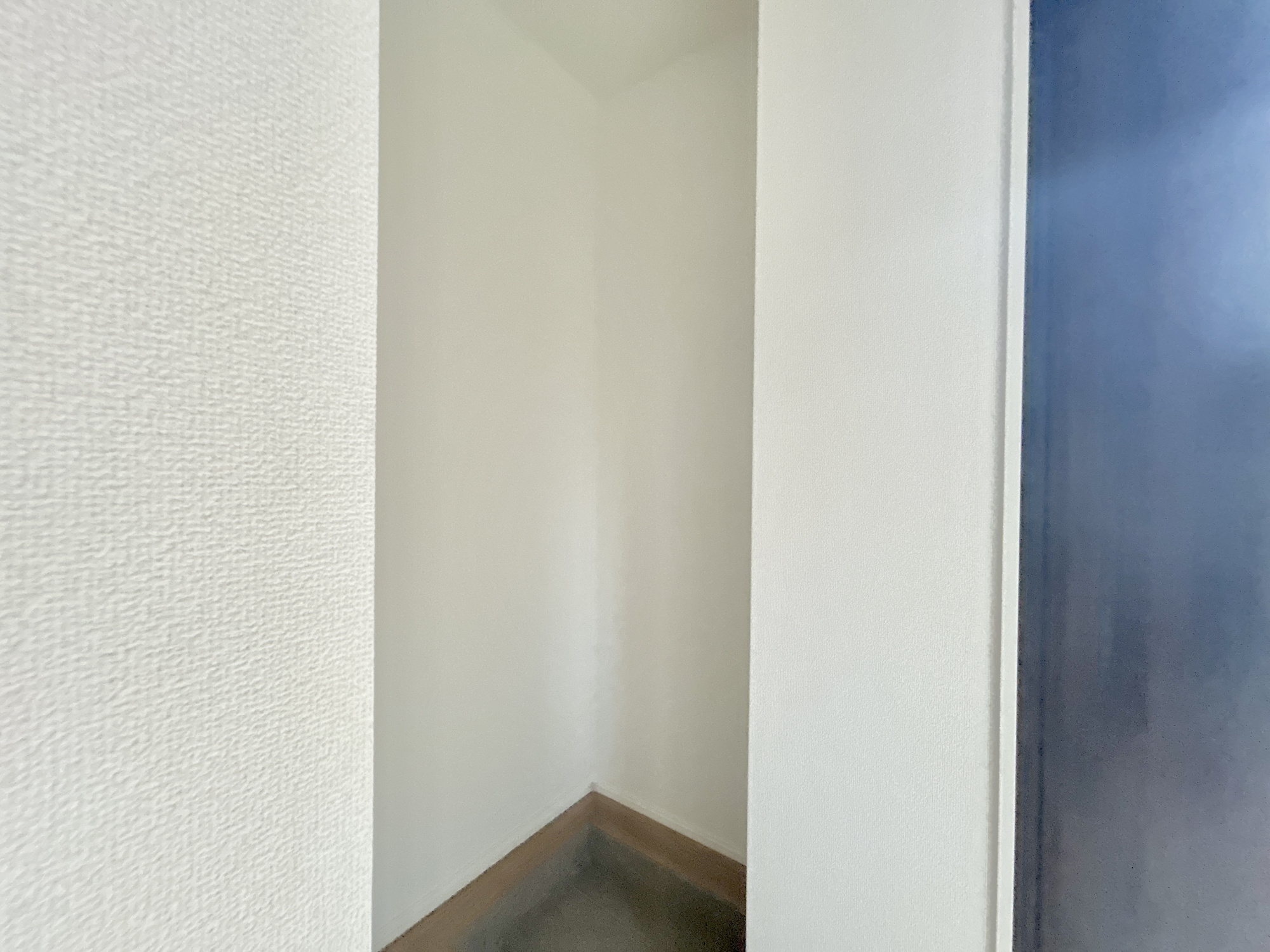 高崎市石原町3期　新築住宅全4棟の収納|SICがあるので、ベビーカーなど収納でき、いつも玄関がスッキリして気持ちいいですね！