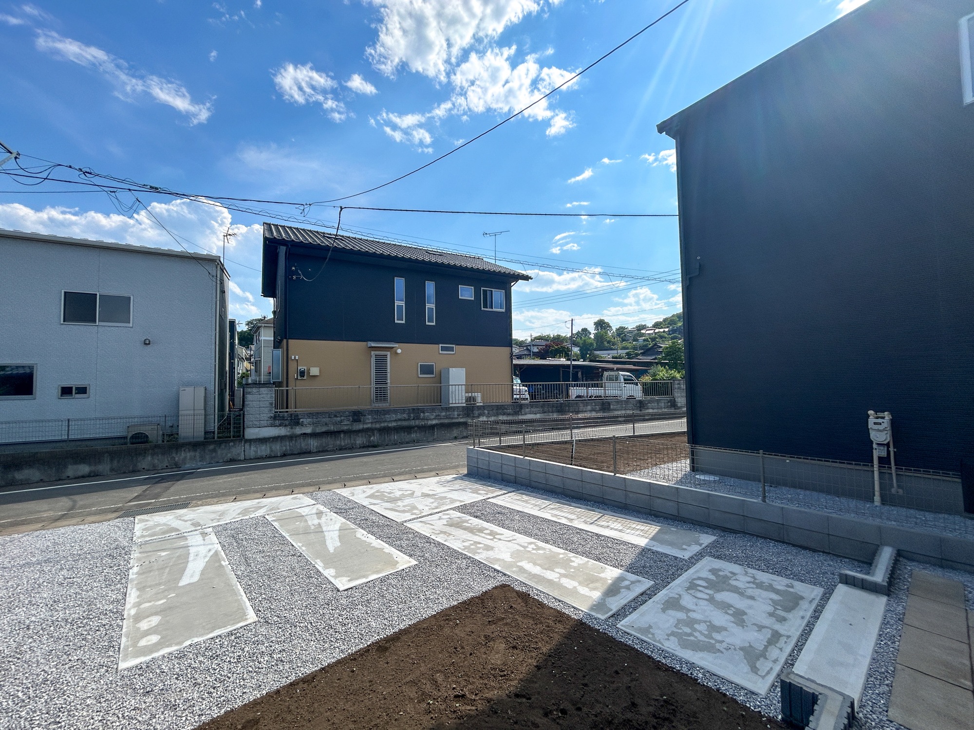 高崎市石原町3期　新築住宅全4棟の展望|低層の一戸建てを中心とした街並みが整然と続き、周辺は高い建物が建っていないので、採光や開放性に恵まれ、空が広く緑の多い閑静な趣を感じる環境です。