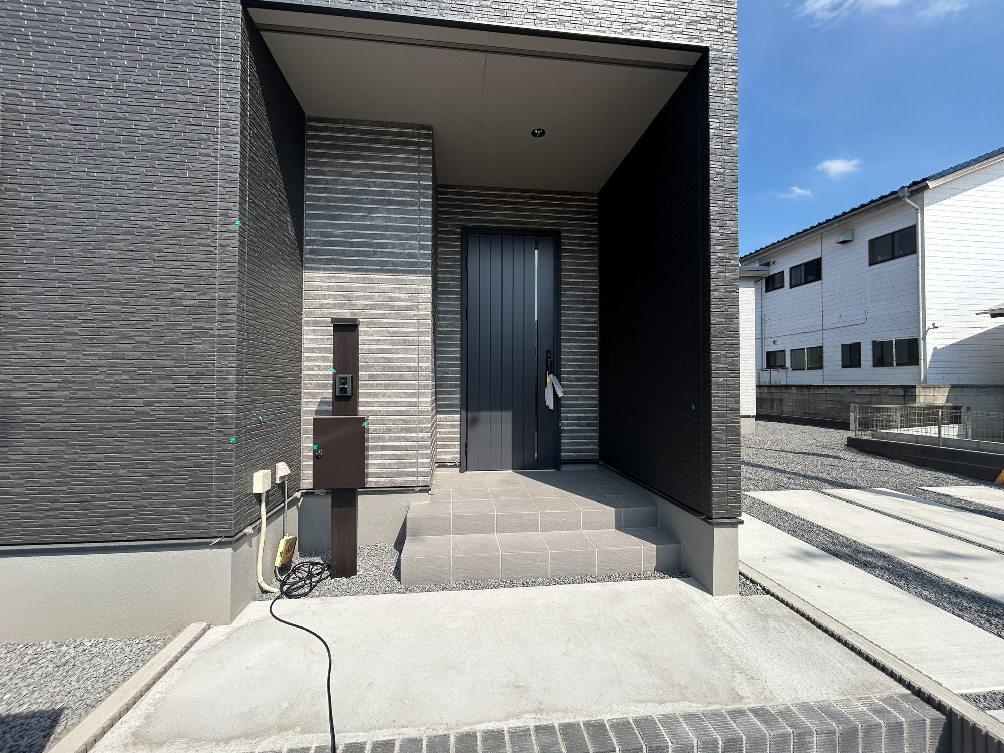前橋市城東町第1期　新築住宅全1棟の玄関|同社施工例
