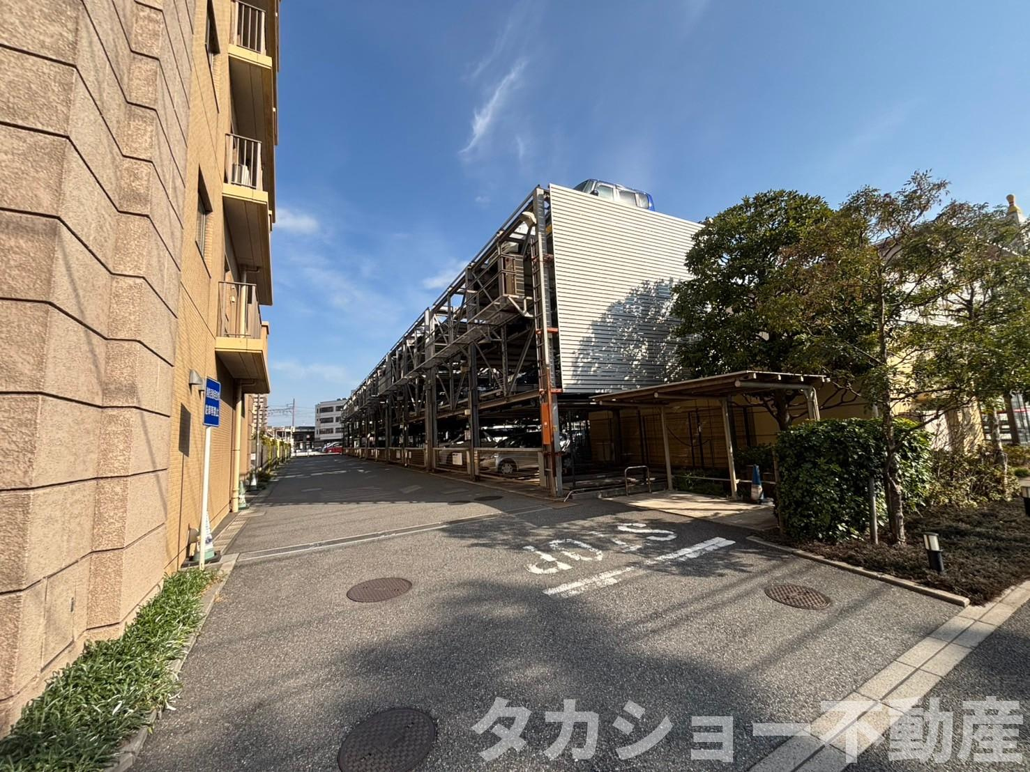 ライネスシティ千葉みなとの駐車場
