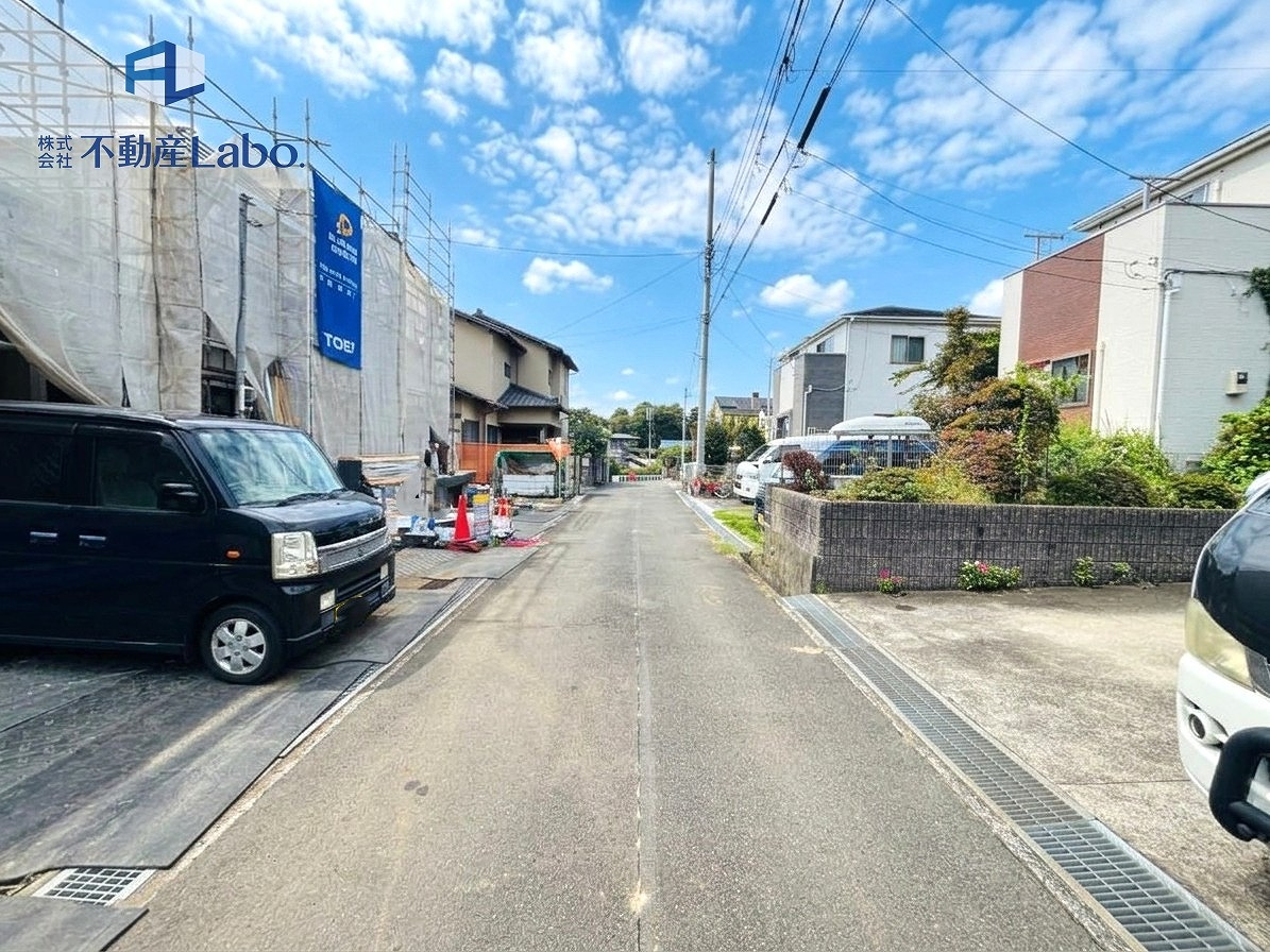 ブルーミングガーデン　沼津市東椎路　全2棟の前面道路含む現地写真|ただいま建築中♪
完成が楽しみです♪