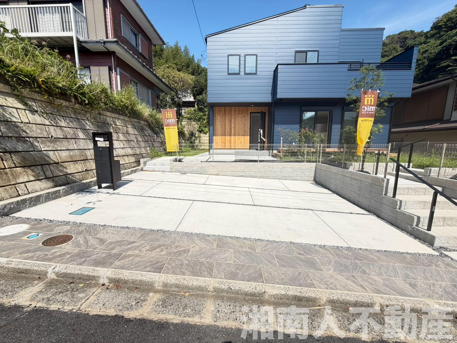 鎌倉市稲村ケ崎5丁目７３２－１０１新築戸建ての駐車場|駐車場に車を止められます