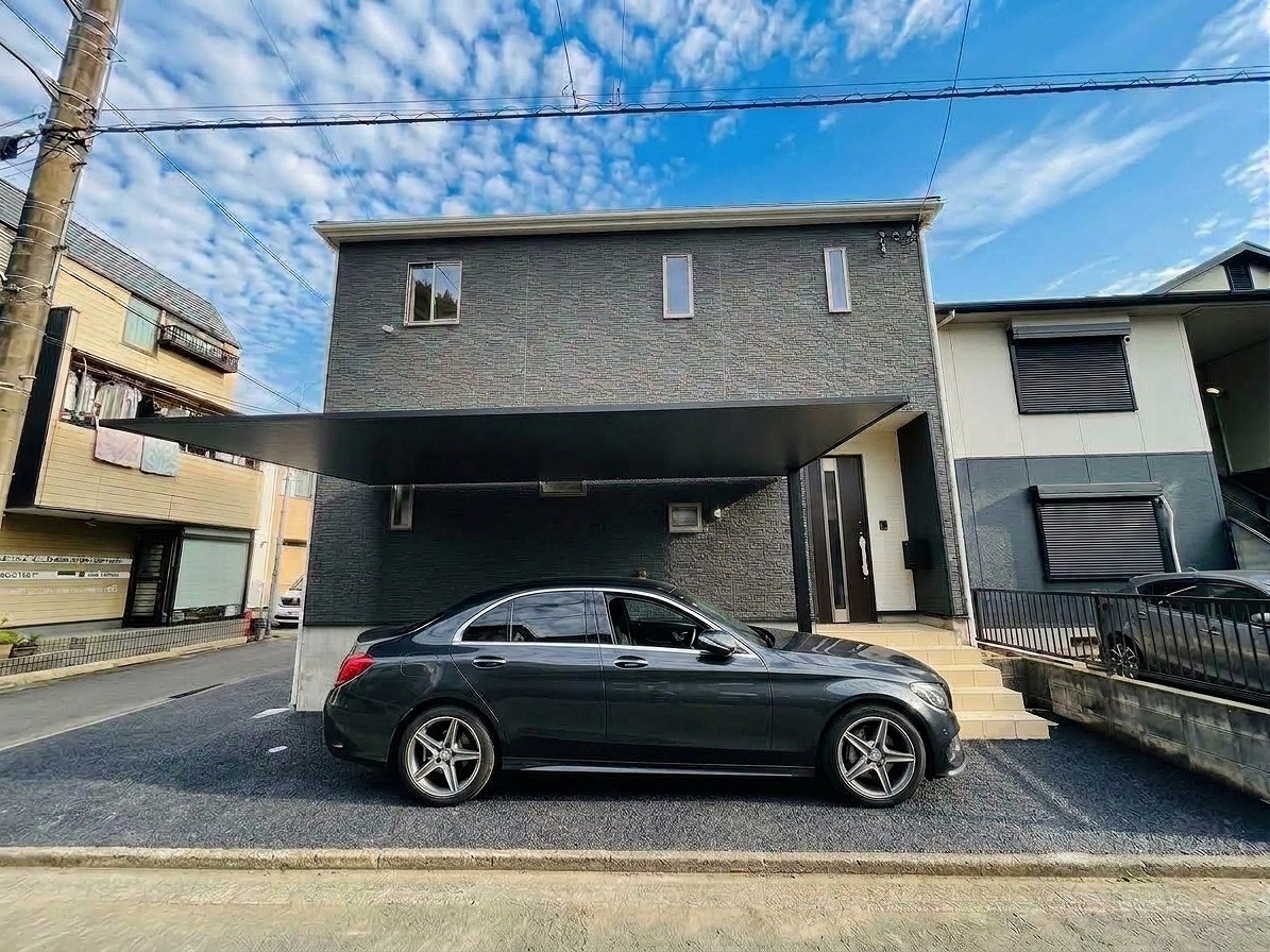 クレイドルガーデン　葵区羽鳥第13　　全1棟のその他|●外構CG● 外観写真のカーポート、車はCGでイメージとなります。別途、追加工事でカーポートの設置も可能です♪