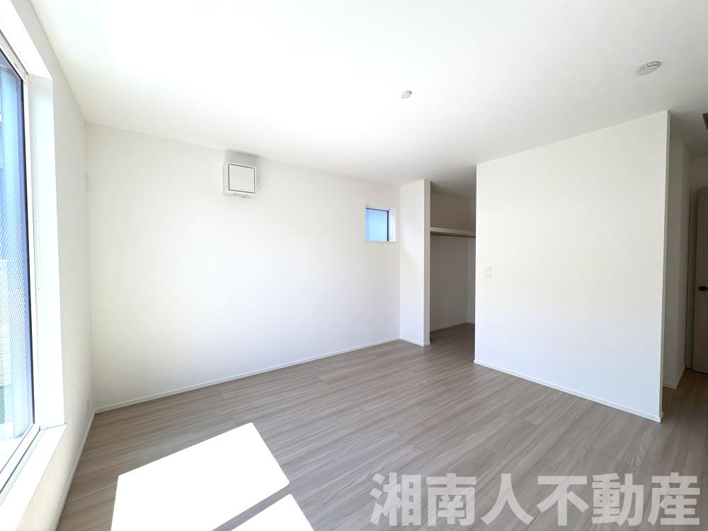 平塚市山下1丁目　新築戸建　全2棟の洋室|個人の部屋や寝室として使える洋室です