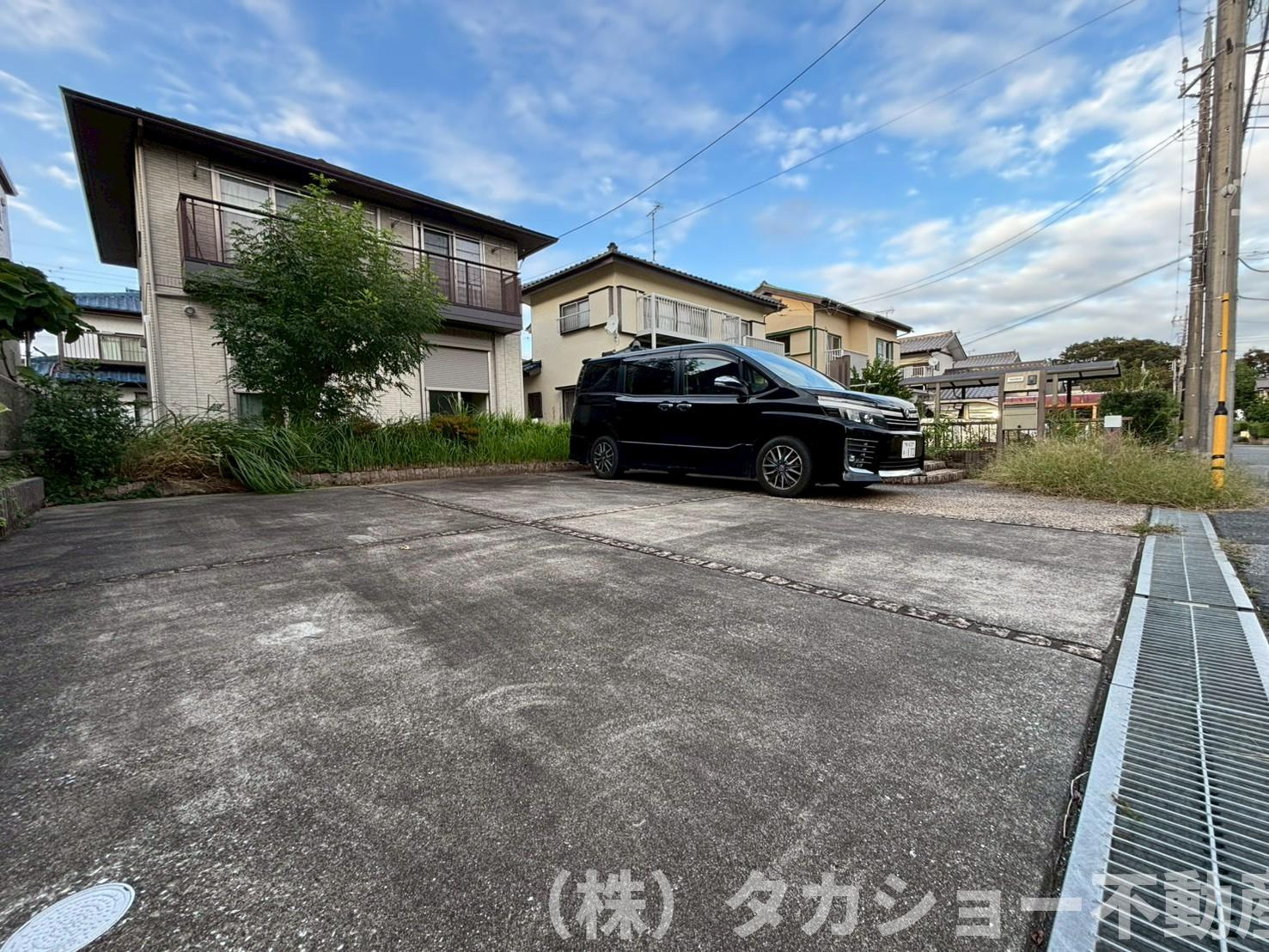 市原市東国分寺台1丁目　中古戸建の駐車場