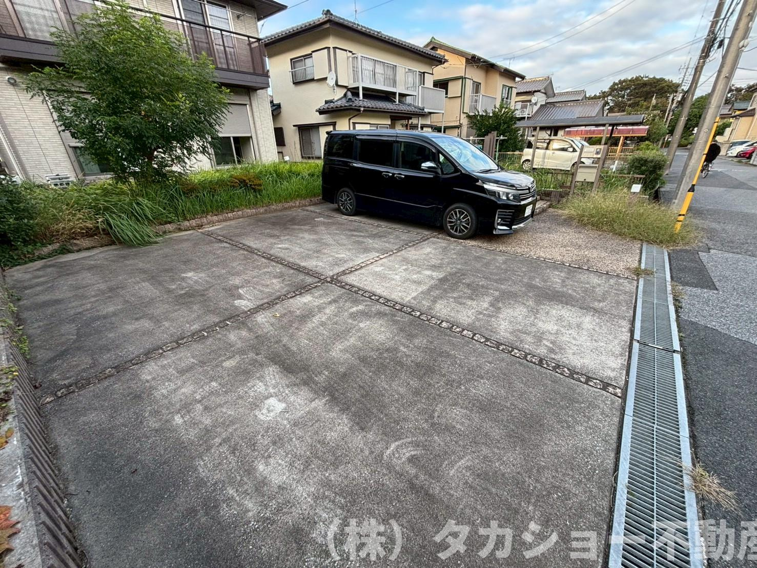 市原市東国分寺台1丁目　中古戸建の駐車場
