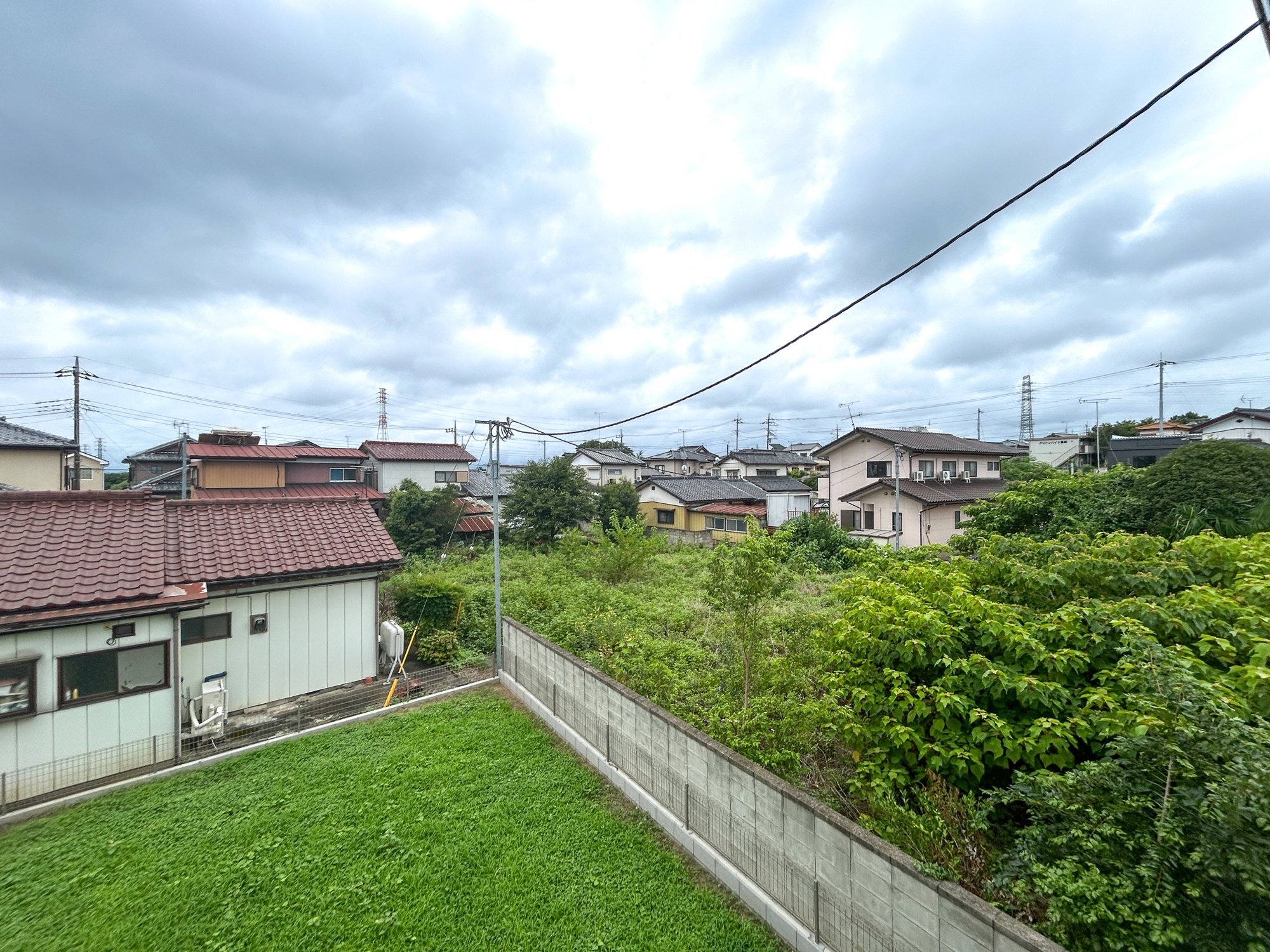高崎市岩鼻町2期　新築住宅全2棟の展望|隣地との距離が確保されているので開放感のある眺望♪