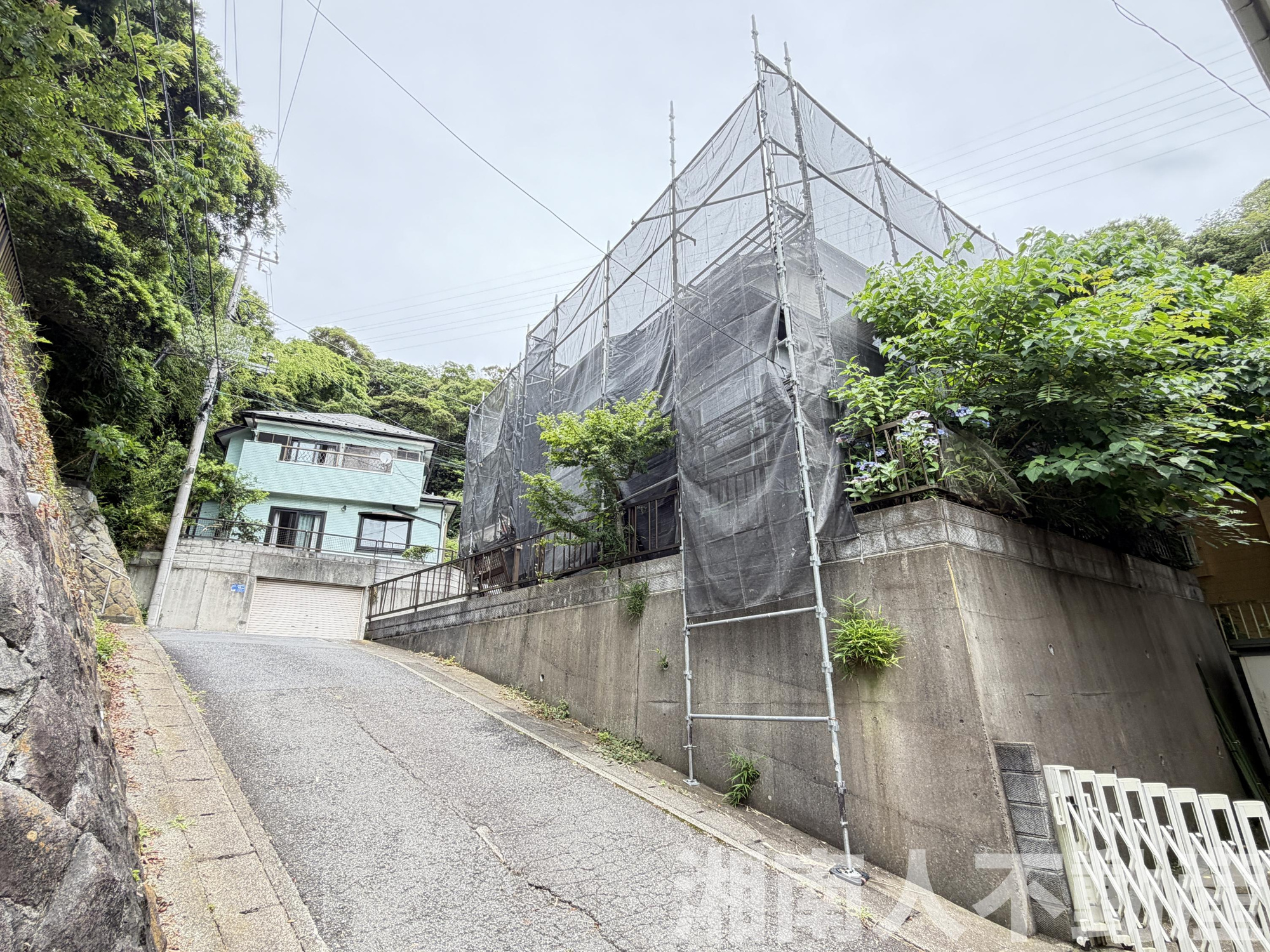 逗子市久木５丁目１６８２－１２戸建ての周辺