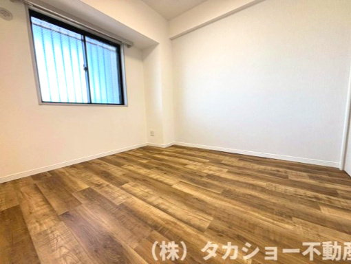 ロイヤルステージ東千葉の洋室