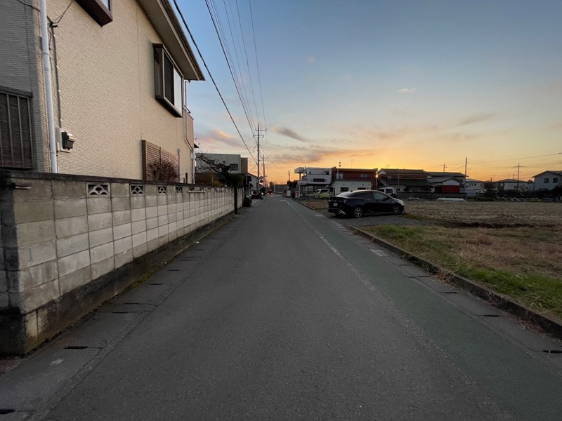 【前面道路含む現地写真】小山市大字間々田