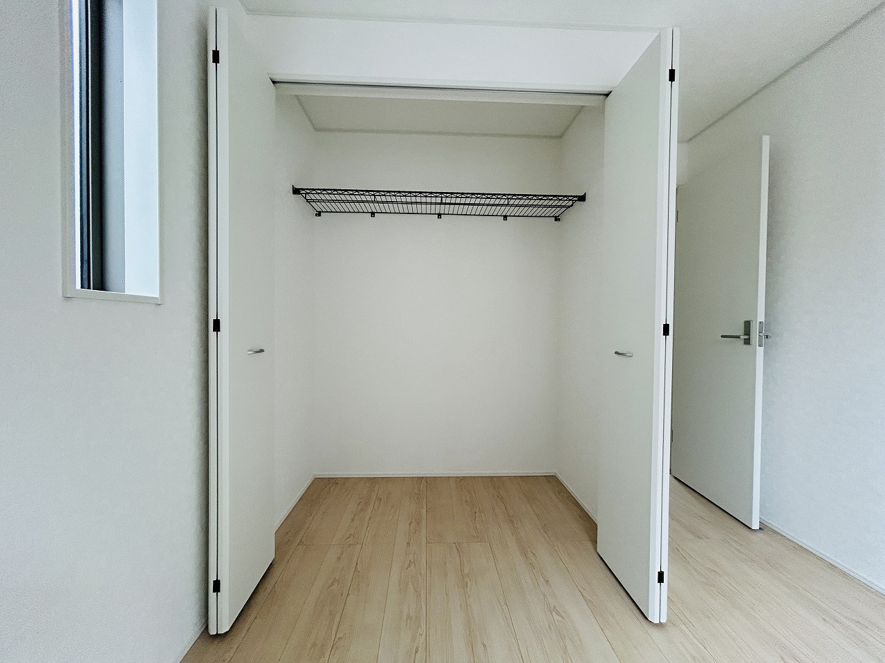 クレイドルガーデン　葵区羽鳥第13　　全1棟の収納|●クローゼット● 単なる収納を超えて「暮らしの質」をぐっと高めてくれる空間です。見た目のすっきり間だけでなく、日々の導線や気分も高めてくれます♪