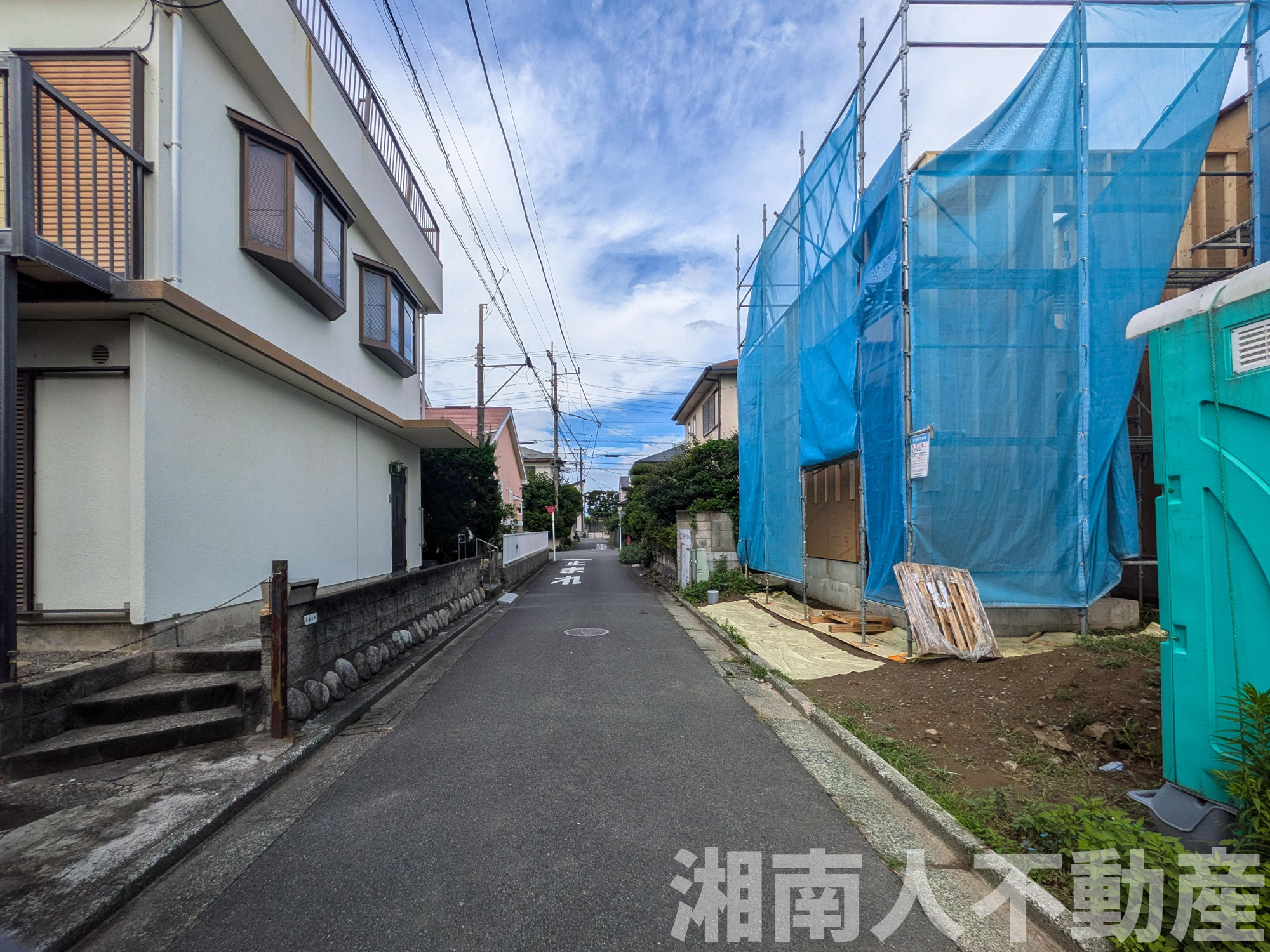 藤沢市鵠沼海岸６丁目１７－５新築戸建ての前面道路含む現地写真|前面道路含む現地写真です