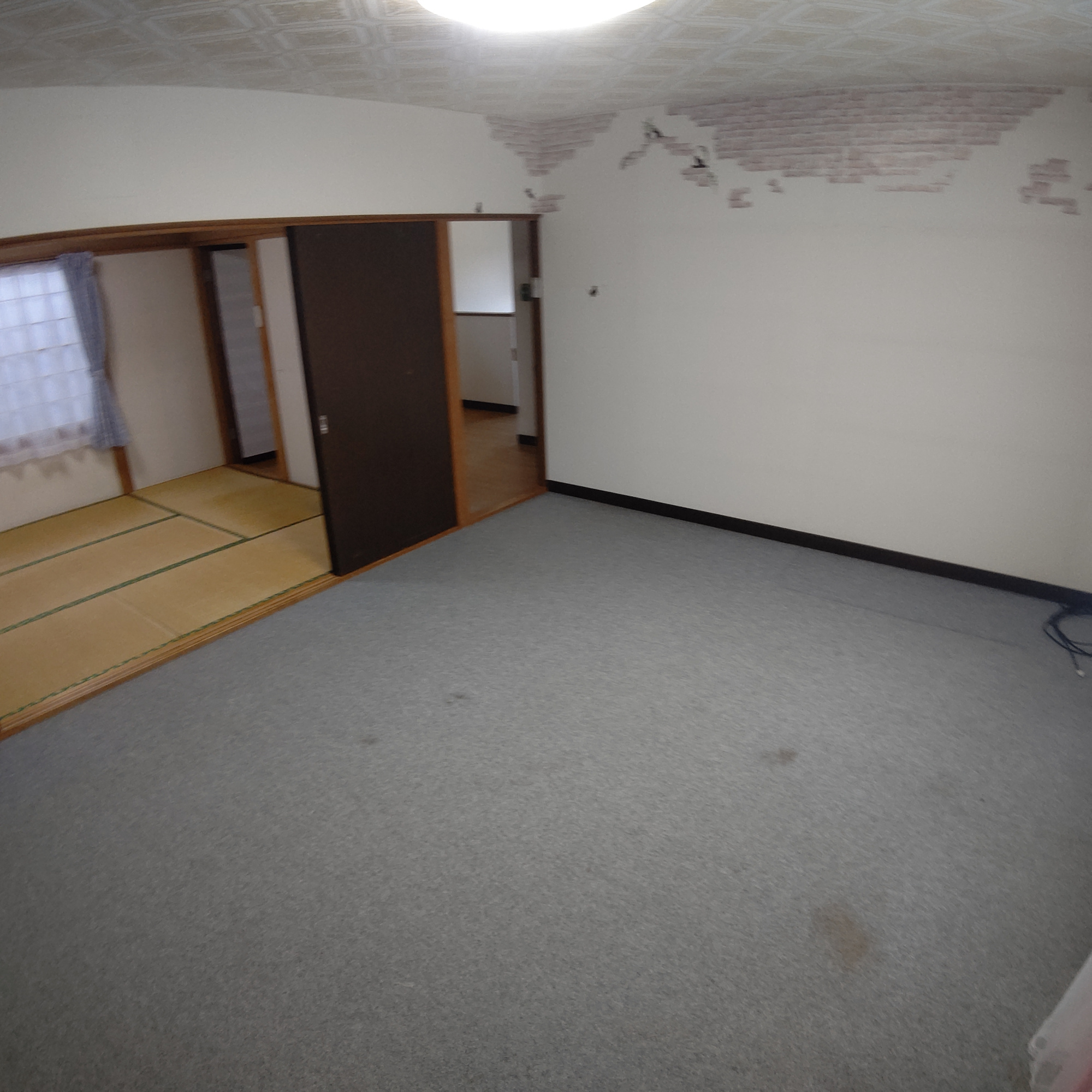 室蘭市母恋北町2丁目13-6　中古住宅の洋室