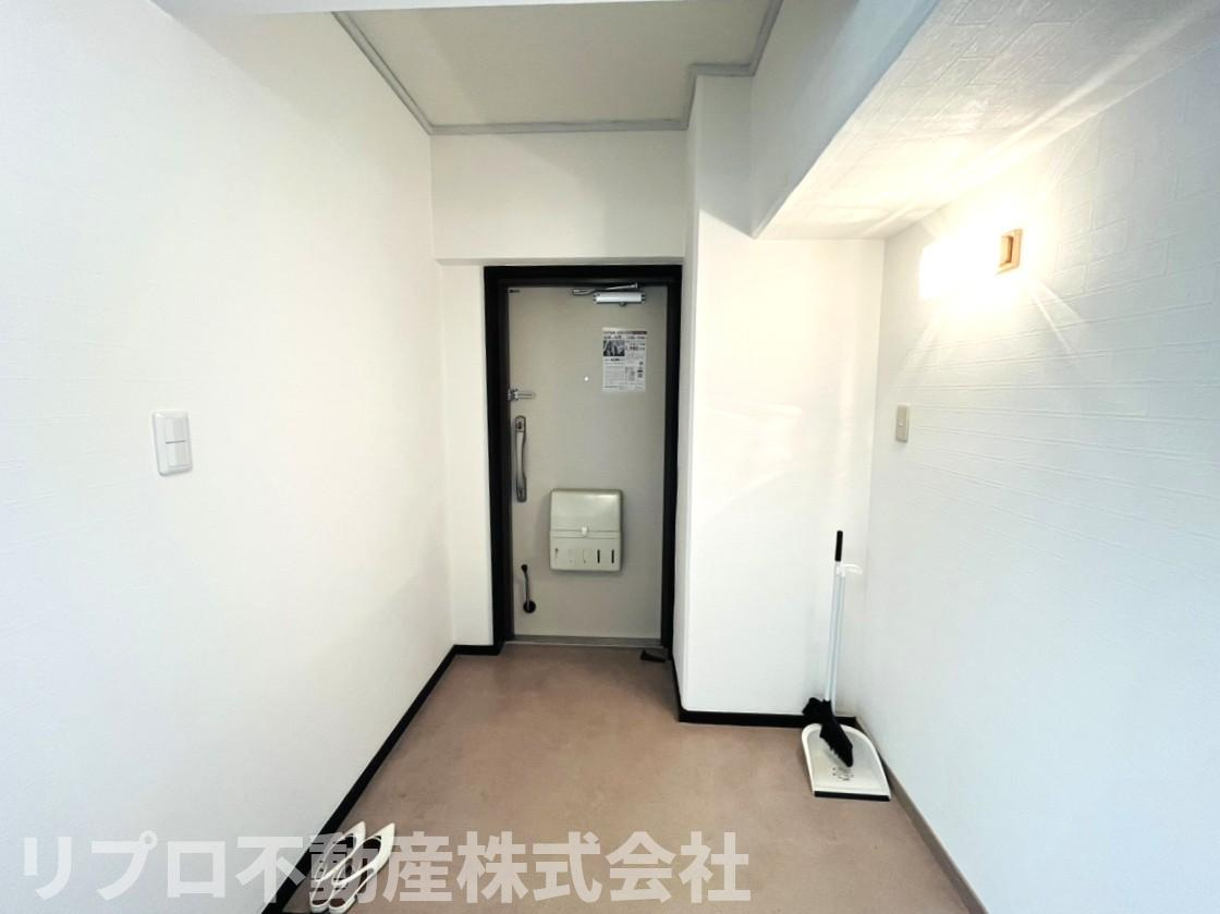 北柏ライフタウン3号棟1階の玄関|玄関は広めのスペースのため棚収納やお気に入りのシューズボックスを設置できます♪