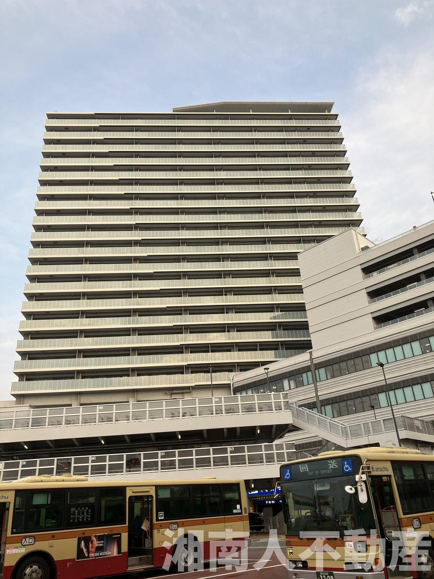 駅直結　ブランズタワー大船の外観|おしゃれな外観です