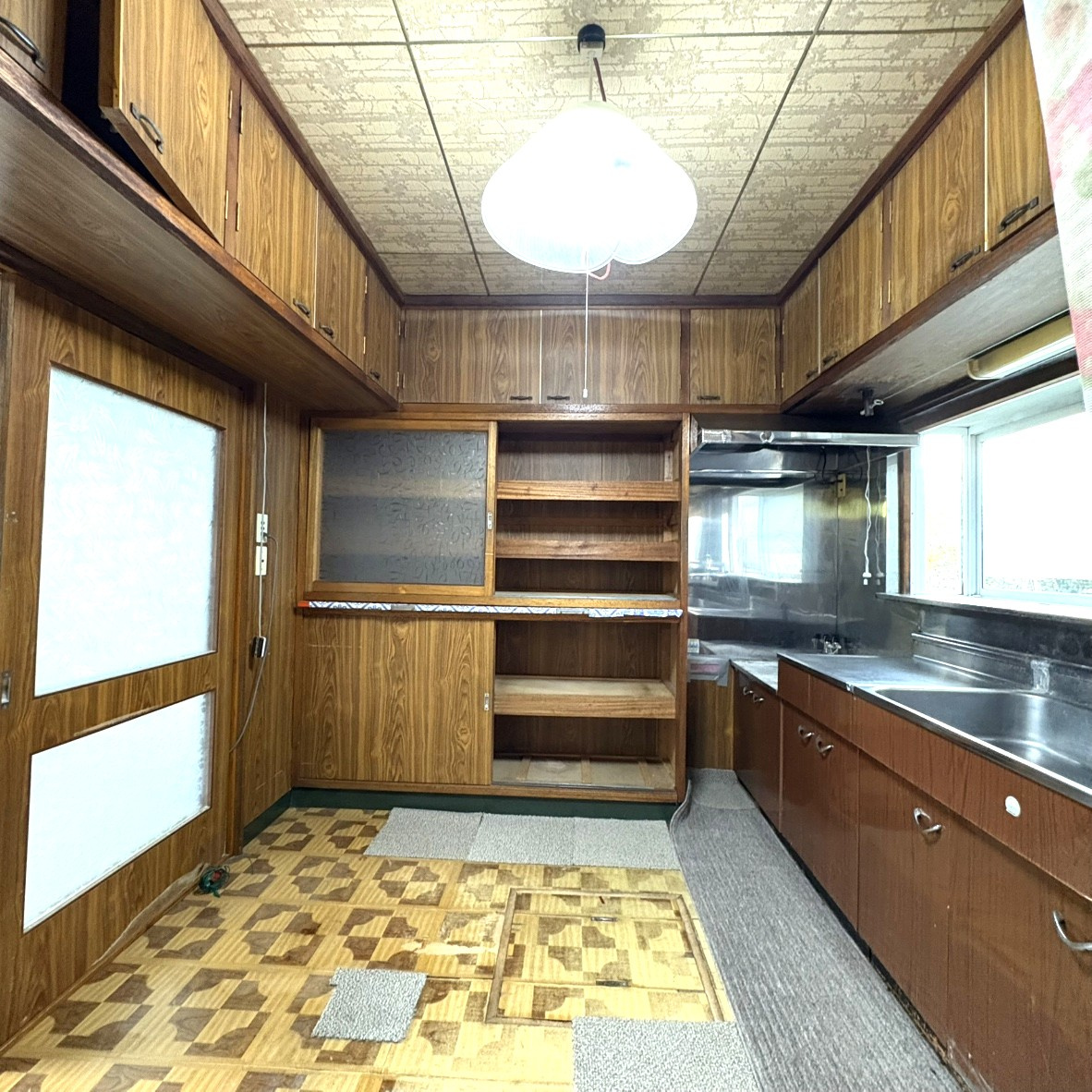 室蘭市水元町4-21　中古住宅のキッチン