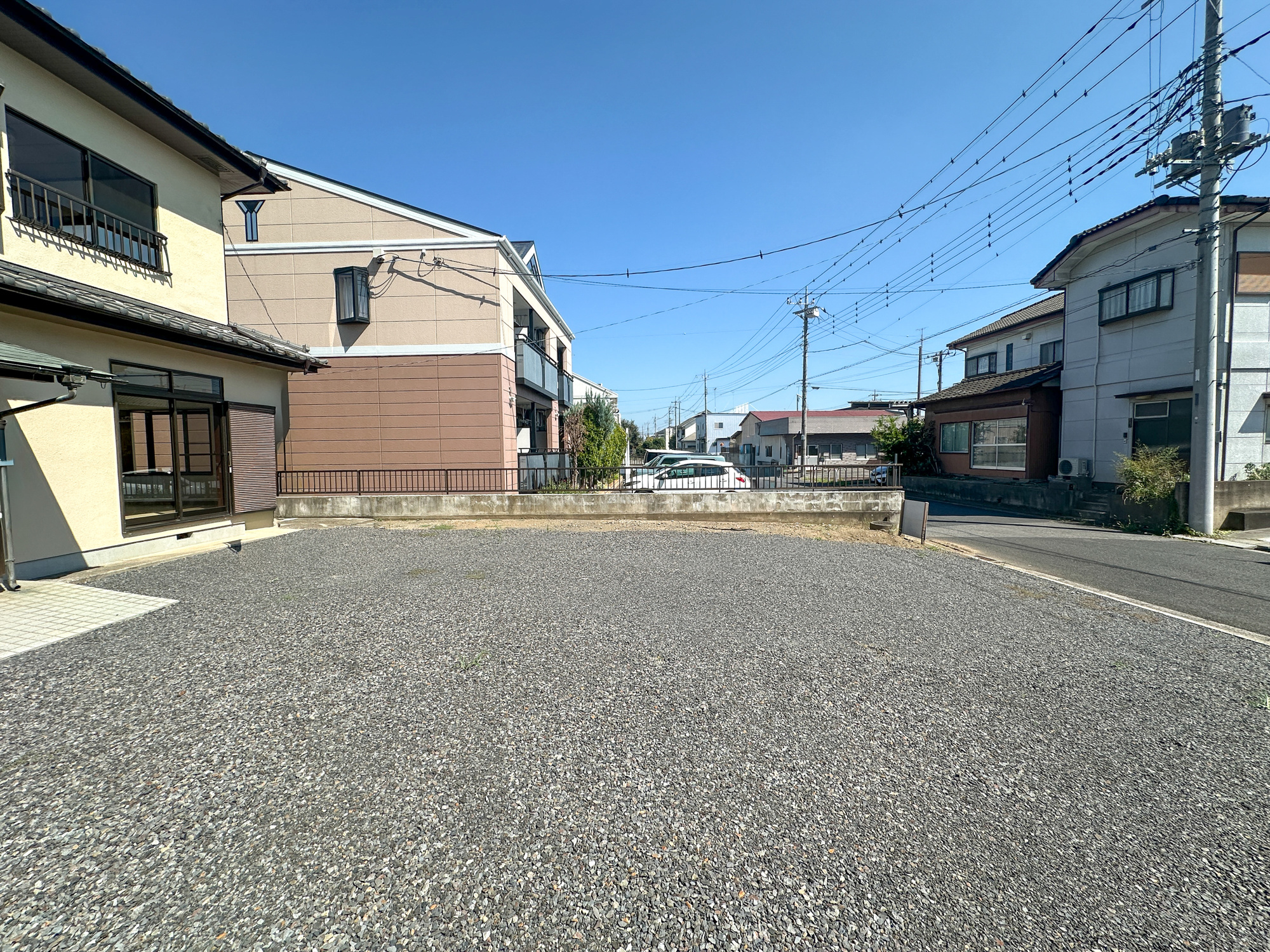 足利市山川町の中古一戸建の庭|砂利敷きされたお庭はお手入れ不要で維持が楽々♪