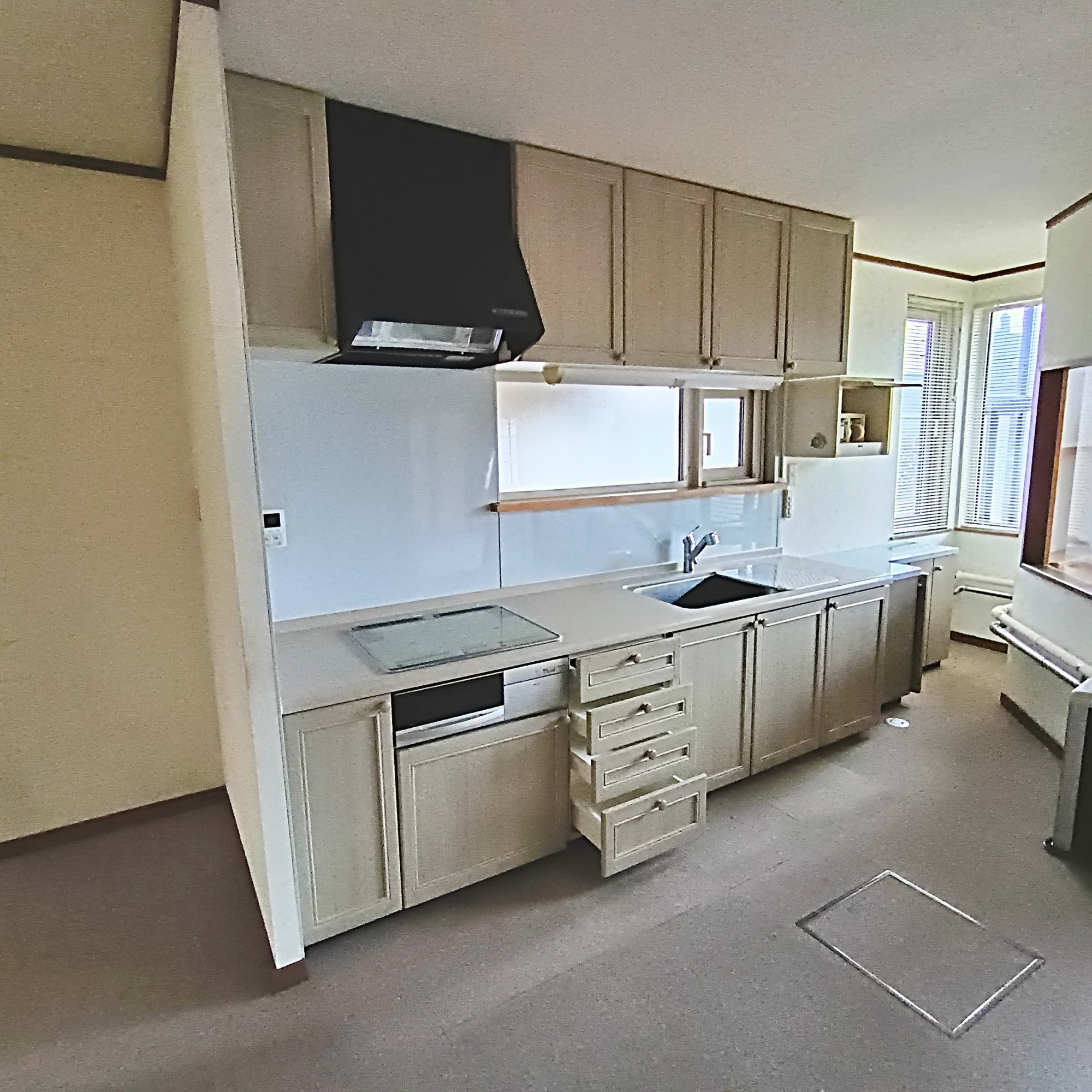 伊達市南稀府町155-13　中古住宅のキッチン