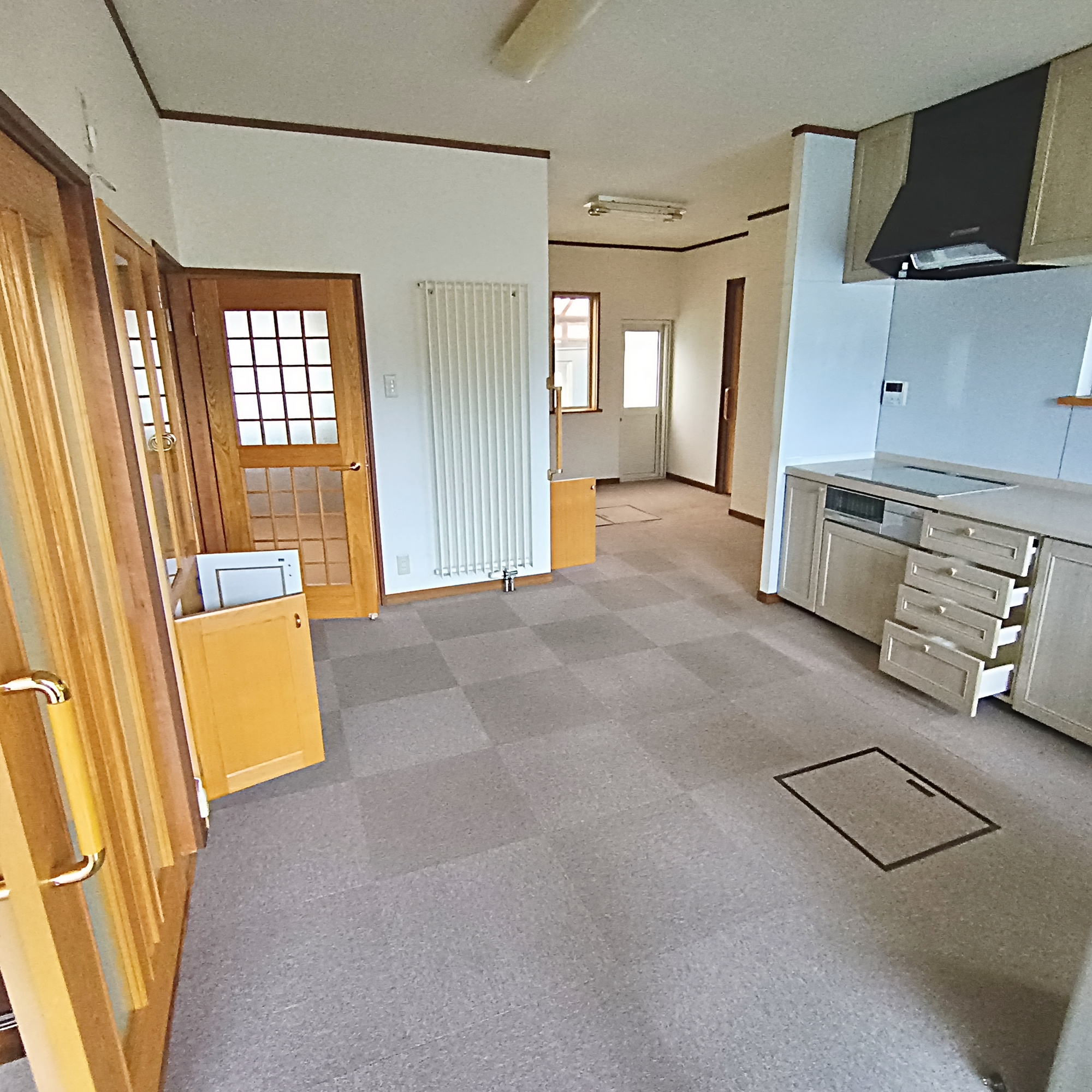 伊達市南稀府町155-13　中古住宅の居間・リビング