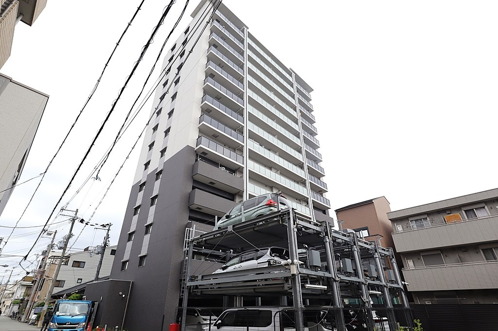 プレサンスロジェ住之江レジデンスの外観