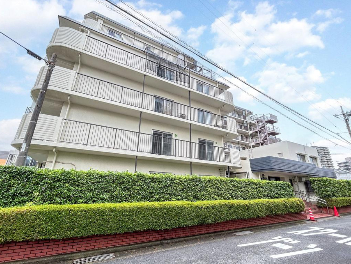 ライネスハイム綱島1番館の外観