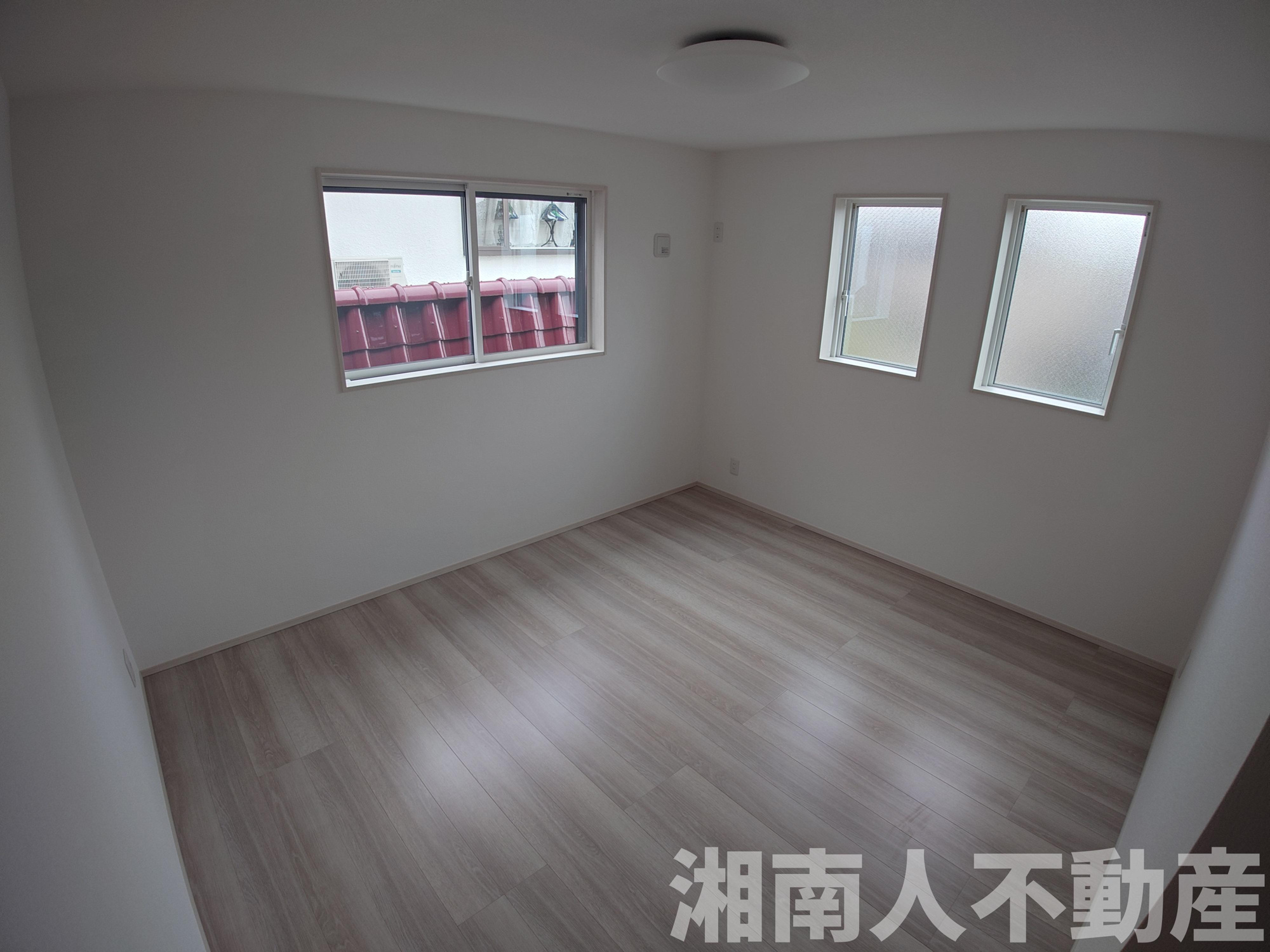 平塚市高根１丁目１８－１８新築戸建ての洋室|スタンダードな洋室です