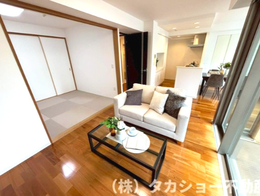 メビウスブレイン西千葉の居間・リビング|ゆったりとしたリビングです