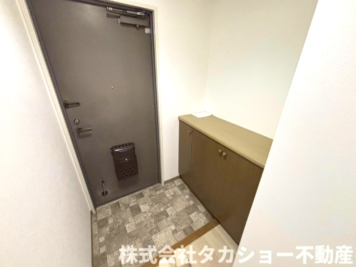ちはら台ファミールハイツ　7号棟の玄関