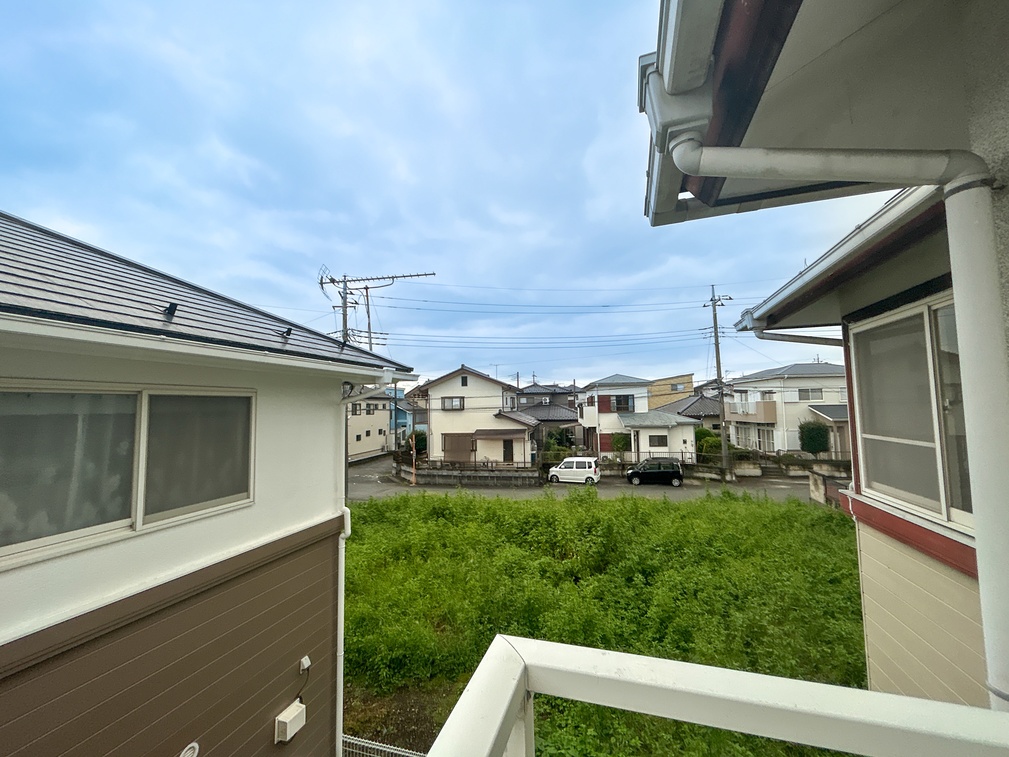 高崎市棟高町1期　中古住宅の展望|低層の一戸建てを中心とした街並みが整然と続き、周辺は高い建物が建っていないので、採光や開放性に恵まれ、空が広く緑の多い閑静な趣を感じる環境です。