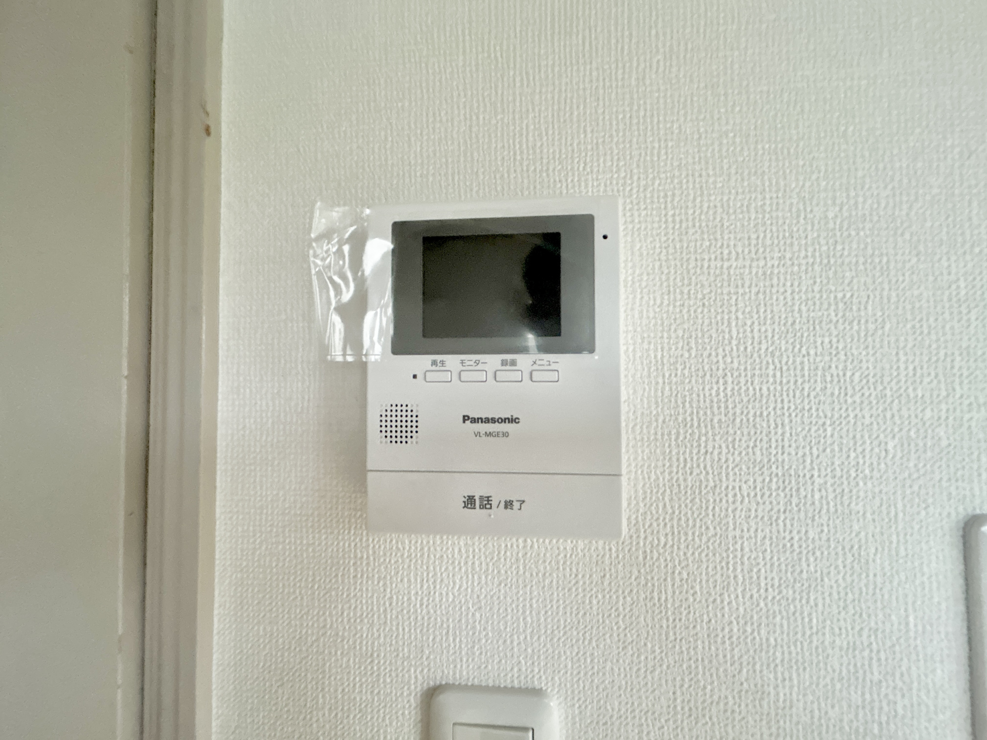高崎市棟高町1期　中古住宅のセキュリティ|TVモニタ付きのインターフォンには録画機能もあるので外出時誰が来たのか確認できます♪ 防犯機能も高く、今では必需品です！