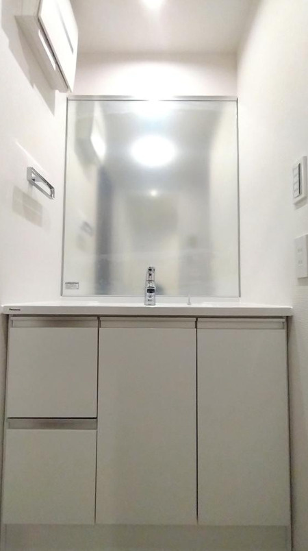 ライオンズヒルズ本郷台伍番館【仲介手数料無料】の独立洗面台