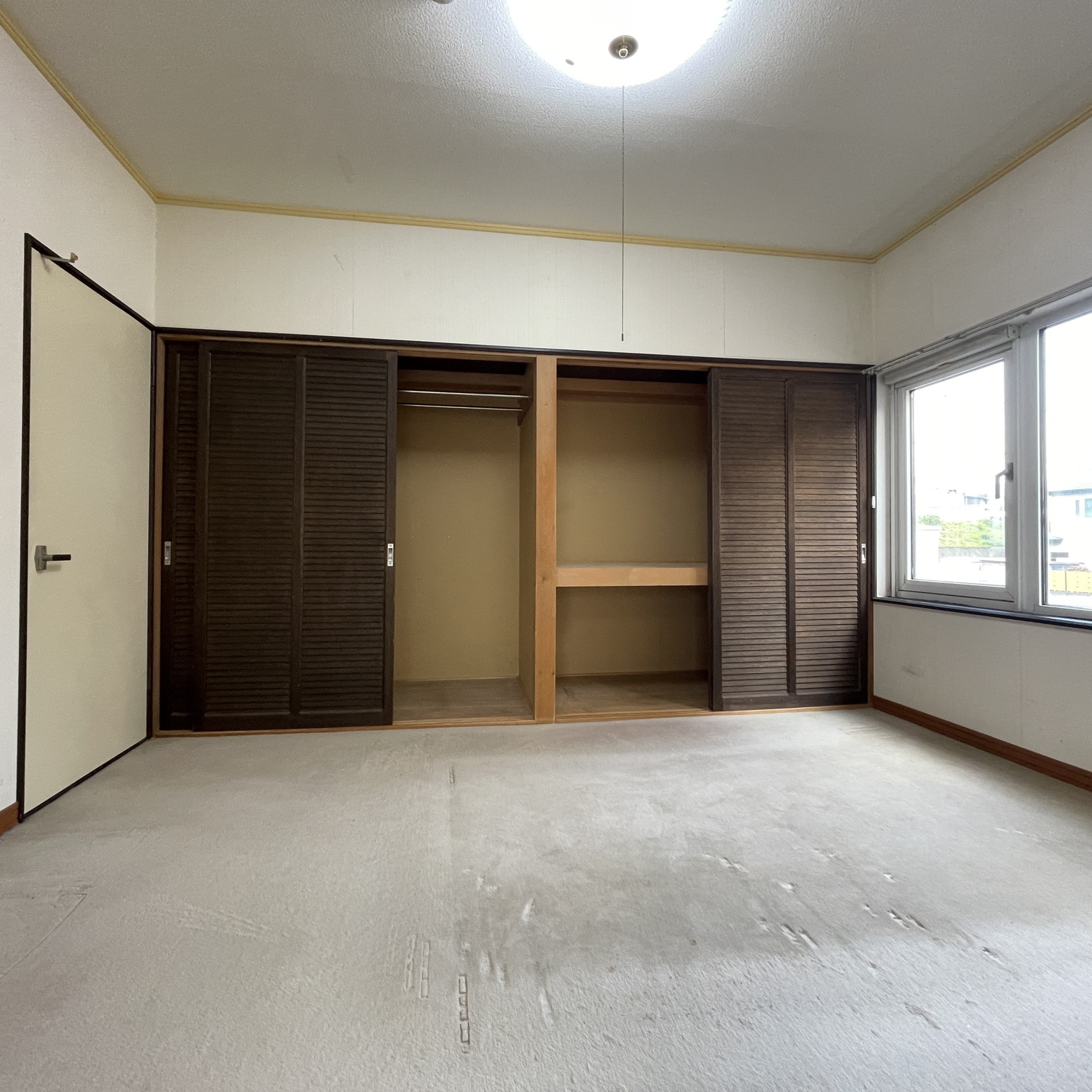 室蘭市白鳥台１丁目30-20　中古住宅の洋室