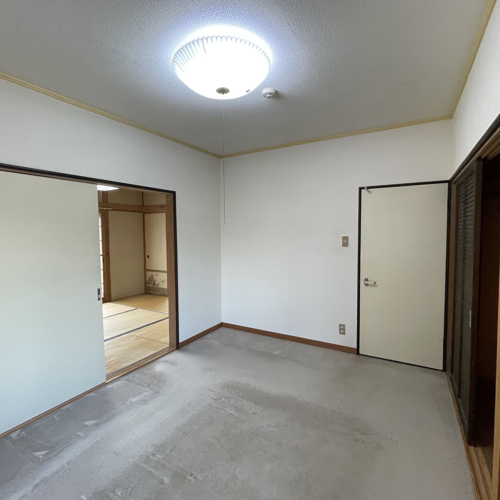 室蘭市白鳥台１丁目30-20　中古住宅の洋室