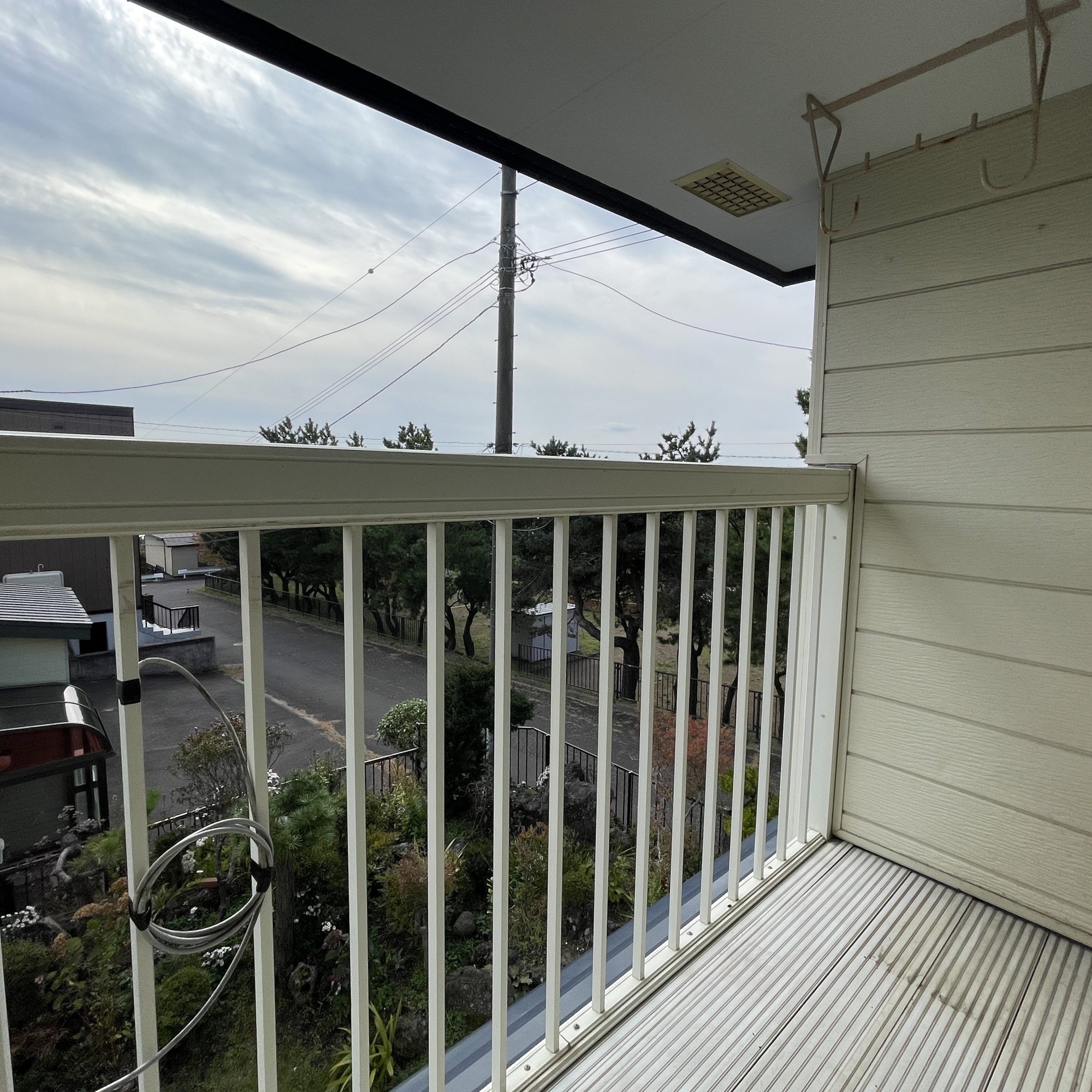 室蘭市白鳥台１丁目30-20　中古住宅のバルコニー