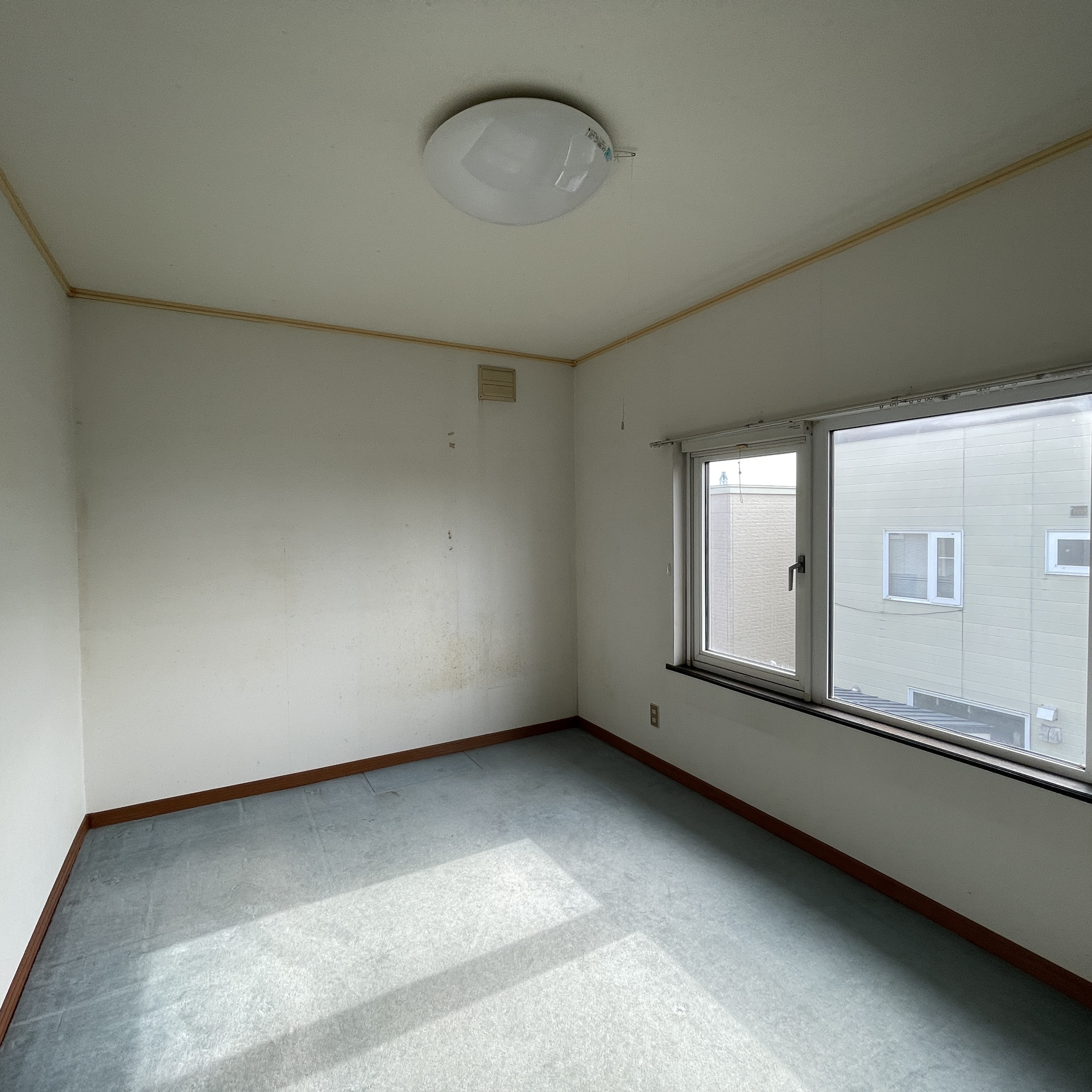 室蘭市白鳥台１丁目30-20　中古住宅の洋室