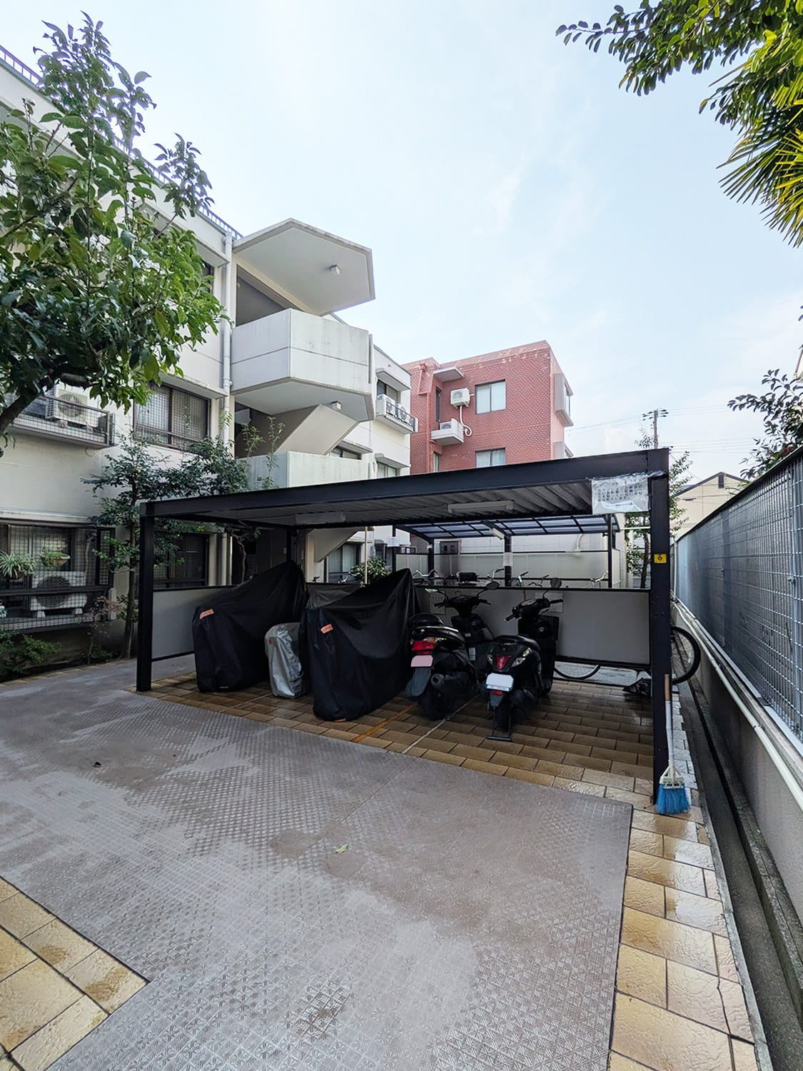 朝日プラザ魚崎北町の駐車場