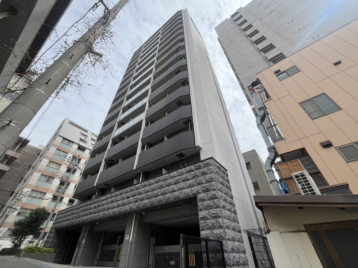 プレサンス神戸元町の外観
