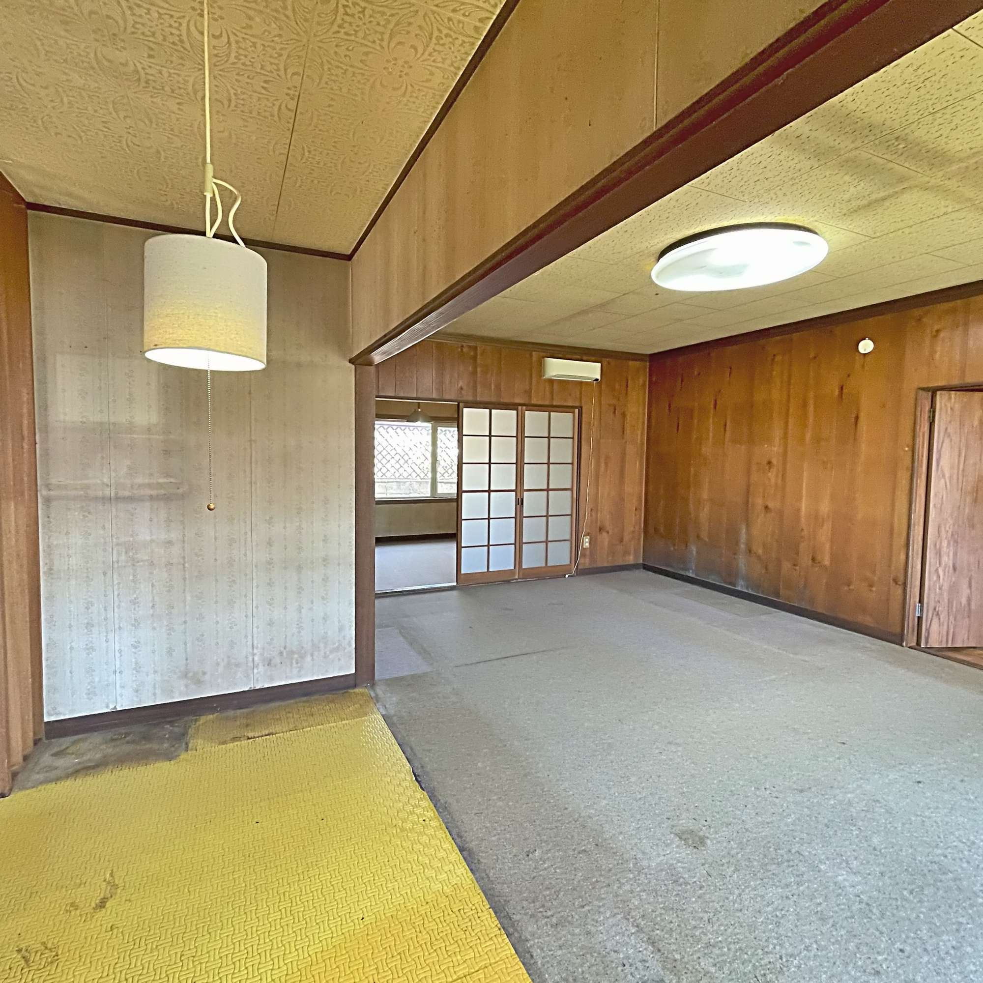 室蘭市白鳥台2丁目35-14　中古住宅の洋室