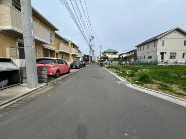 平塚市長持　№4の前面道路含む現地写真