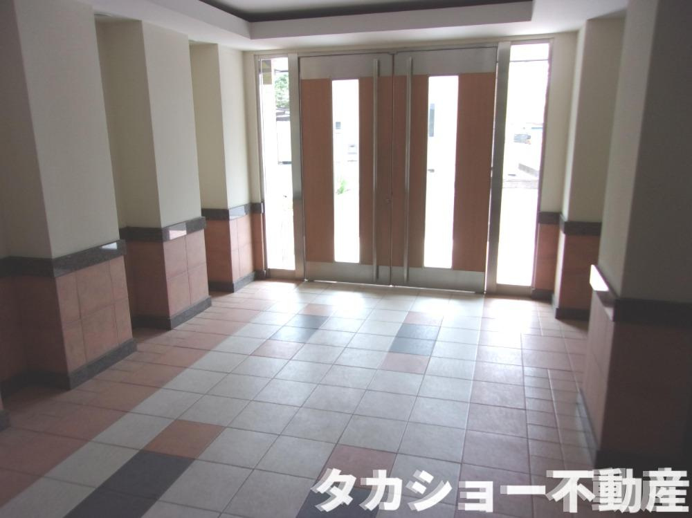 サンクレイドル八幡宿のエントランス|建物の内部です