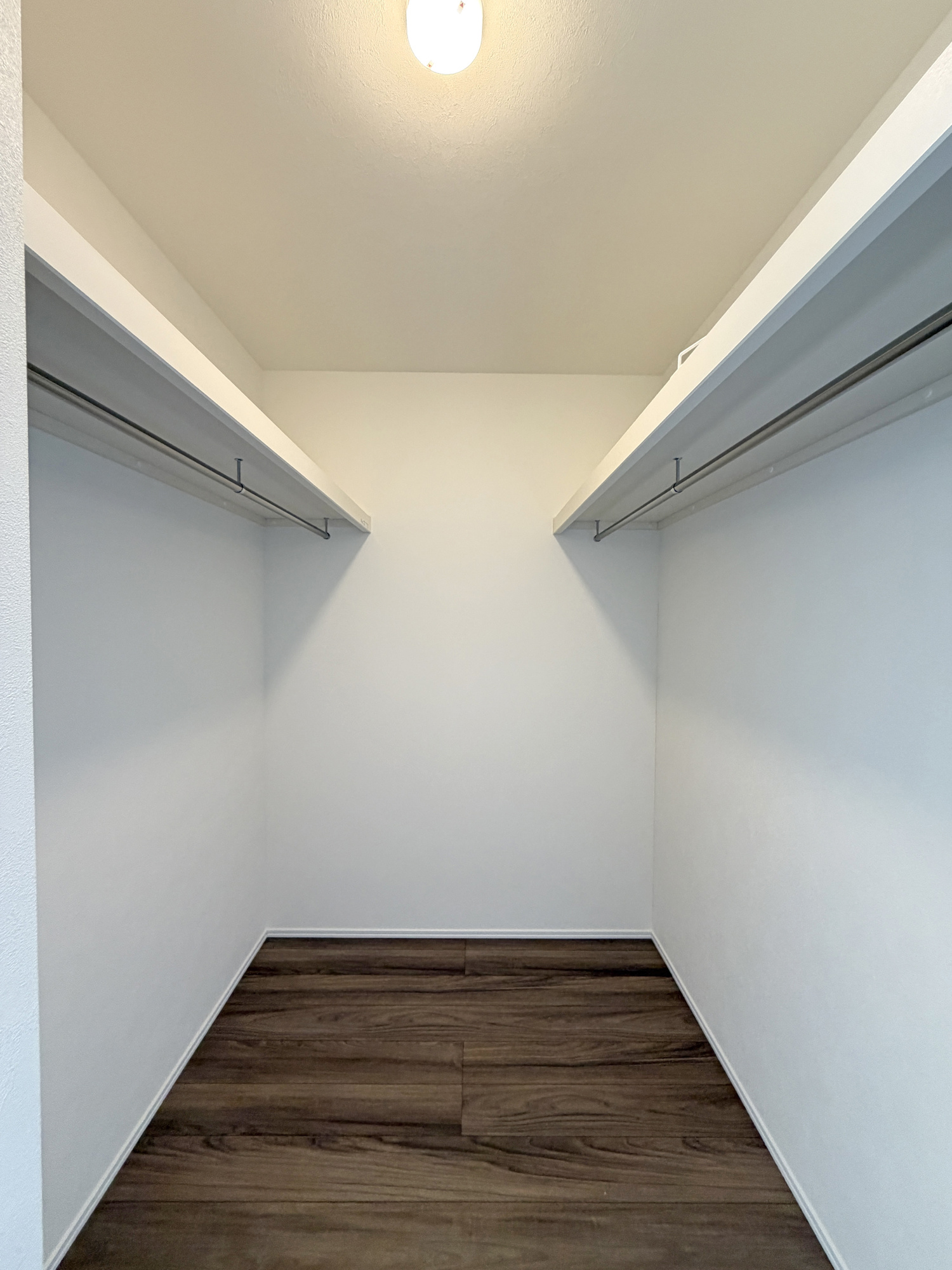 【一宮市三ツ井 限定1邸】ワイド間口×長期優良住宅の収納|主寝室ウォークインクローゼット