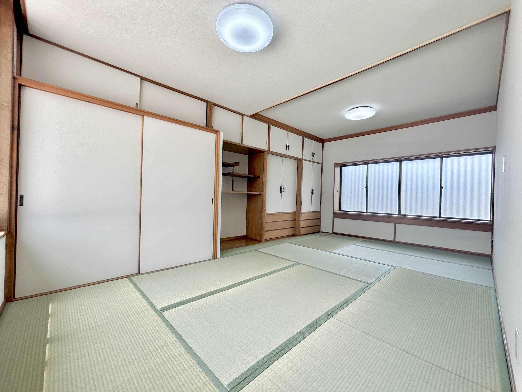 前橋市下細井町　中古物件の寝室|家族一人ひとりの大切なプライベート空間。趣味に合わせて使って頂けるようシンプルに仕上げてあります。暮らし心地を大きく左右する収納を、適材適所に配置し使い勝手を考慮しました。