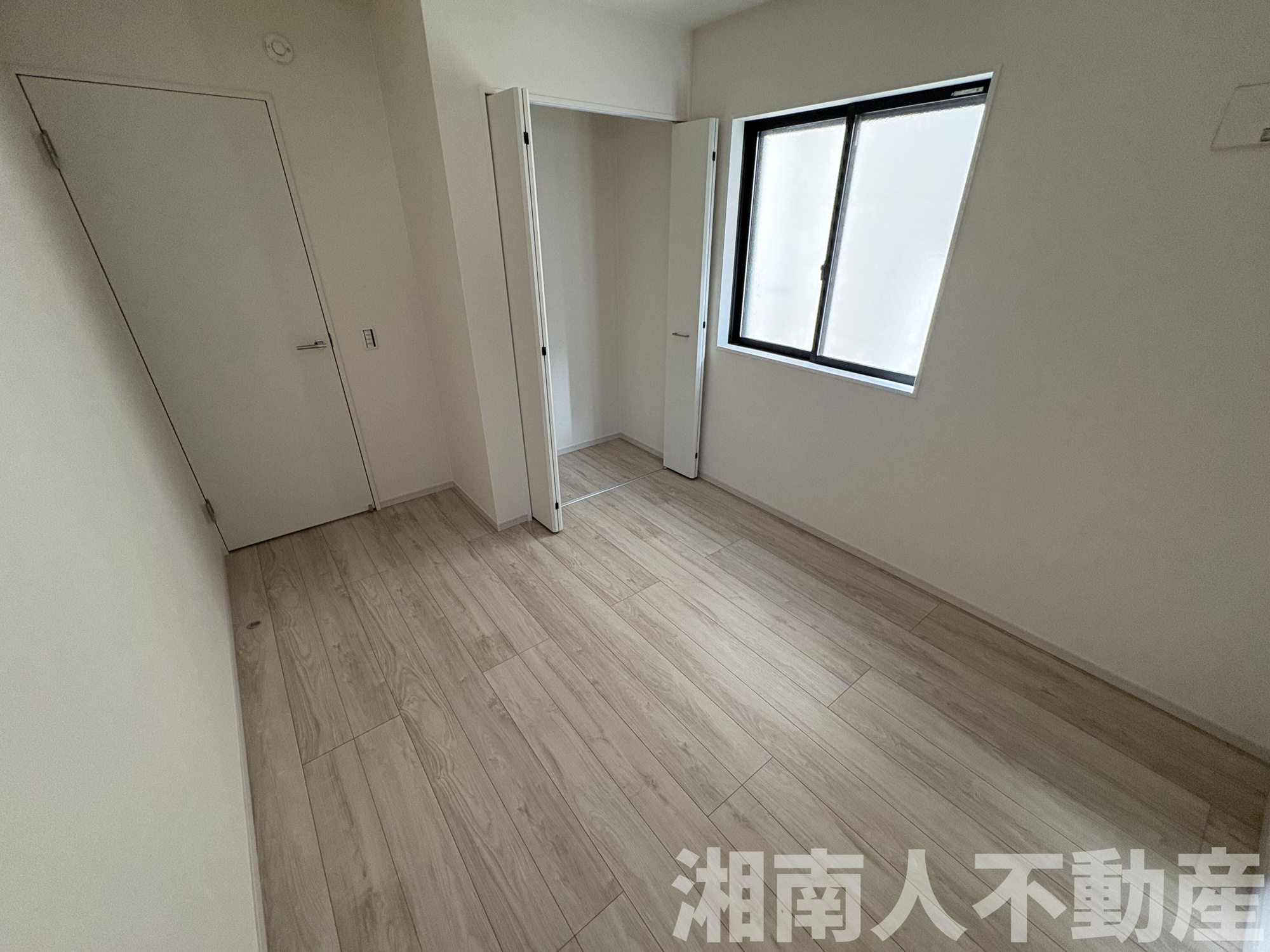平塚市達上ケ丘１４５４－２，１１，１２新築戸建ての洋室|個人の部屋や寝室として使える洋室です