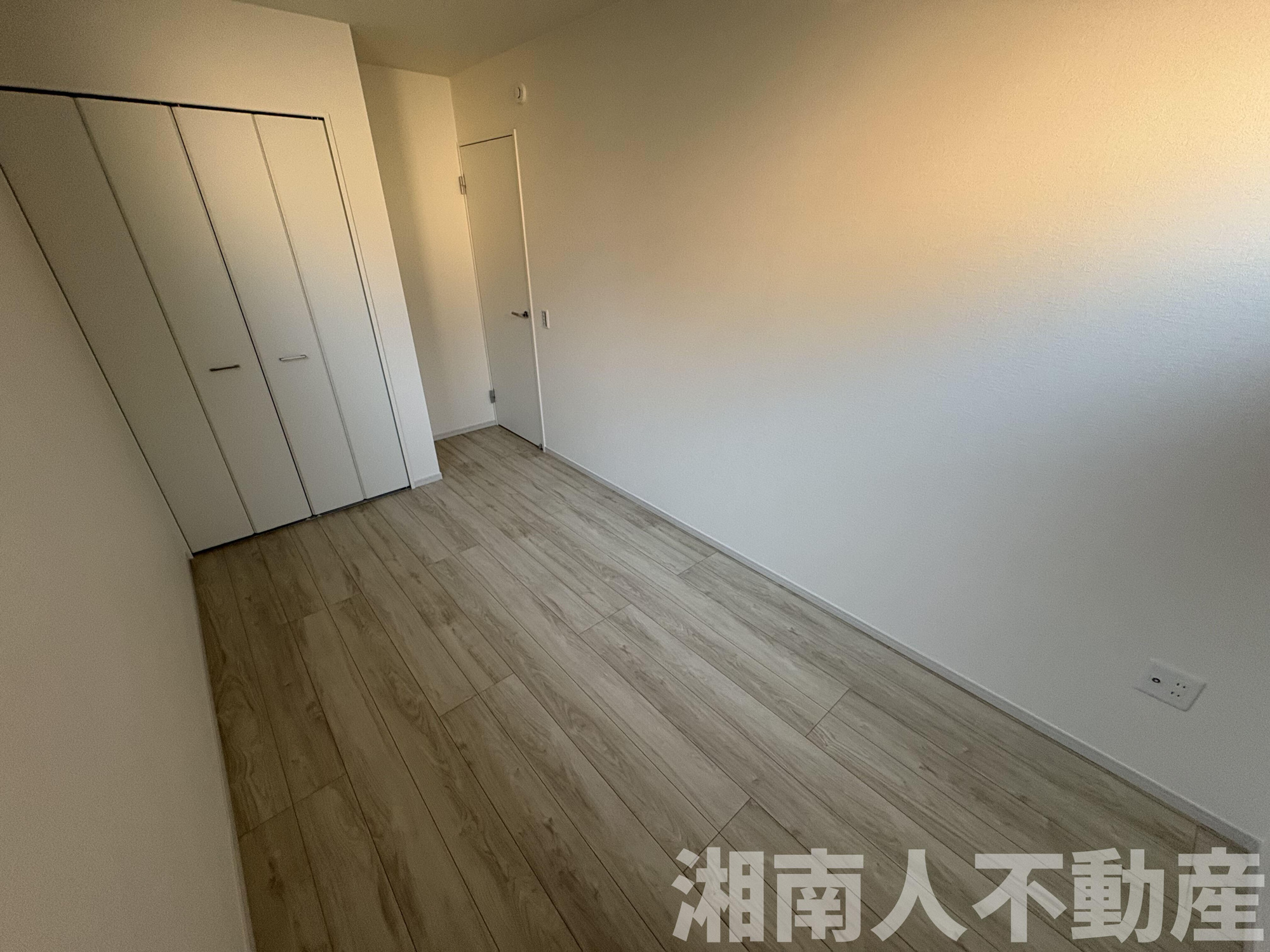 平塚市達上ケ丘１４５４－２，１１，１２新築戸建ての洋室|広々とした洋室です