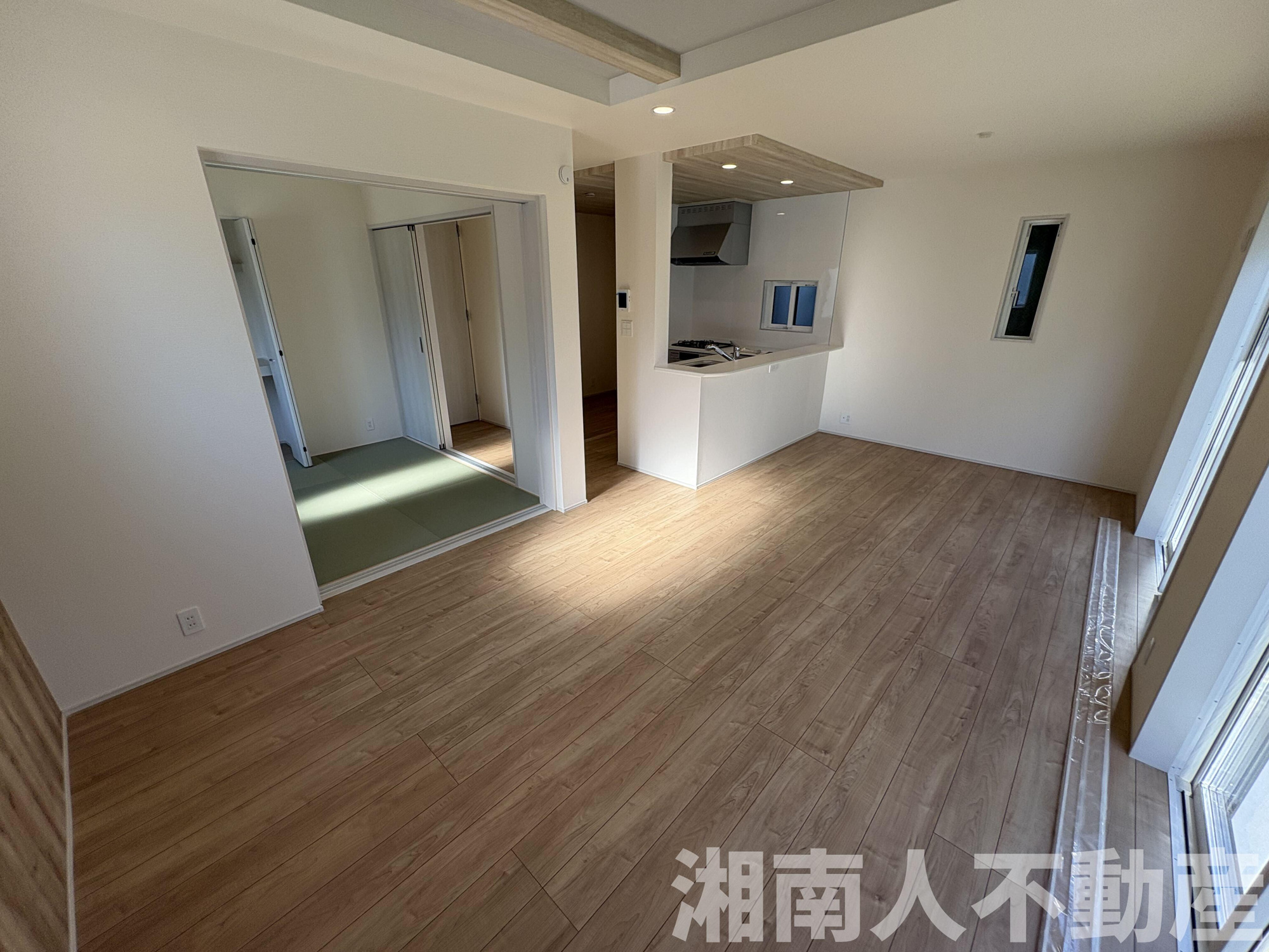 平塚市南原２丁目１４１新築戸建ての居間・リビング|居間です