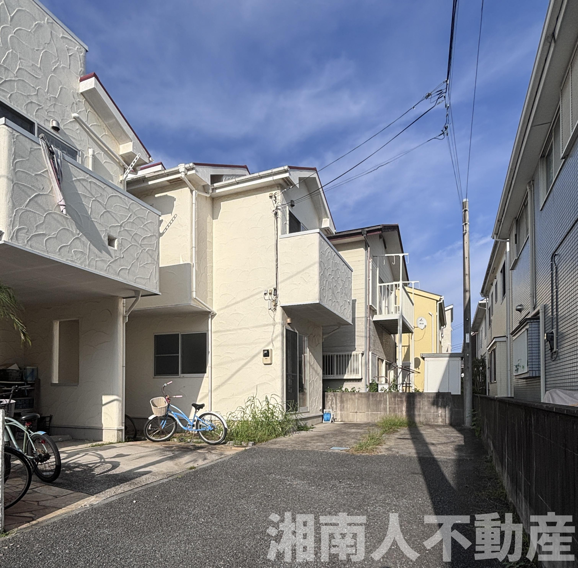 茅ケ崎市白浜町戸建の前面道路含む現地写真|前面道路含む現地写真です